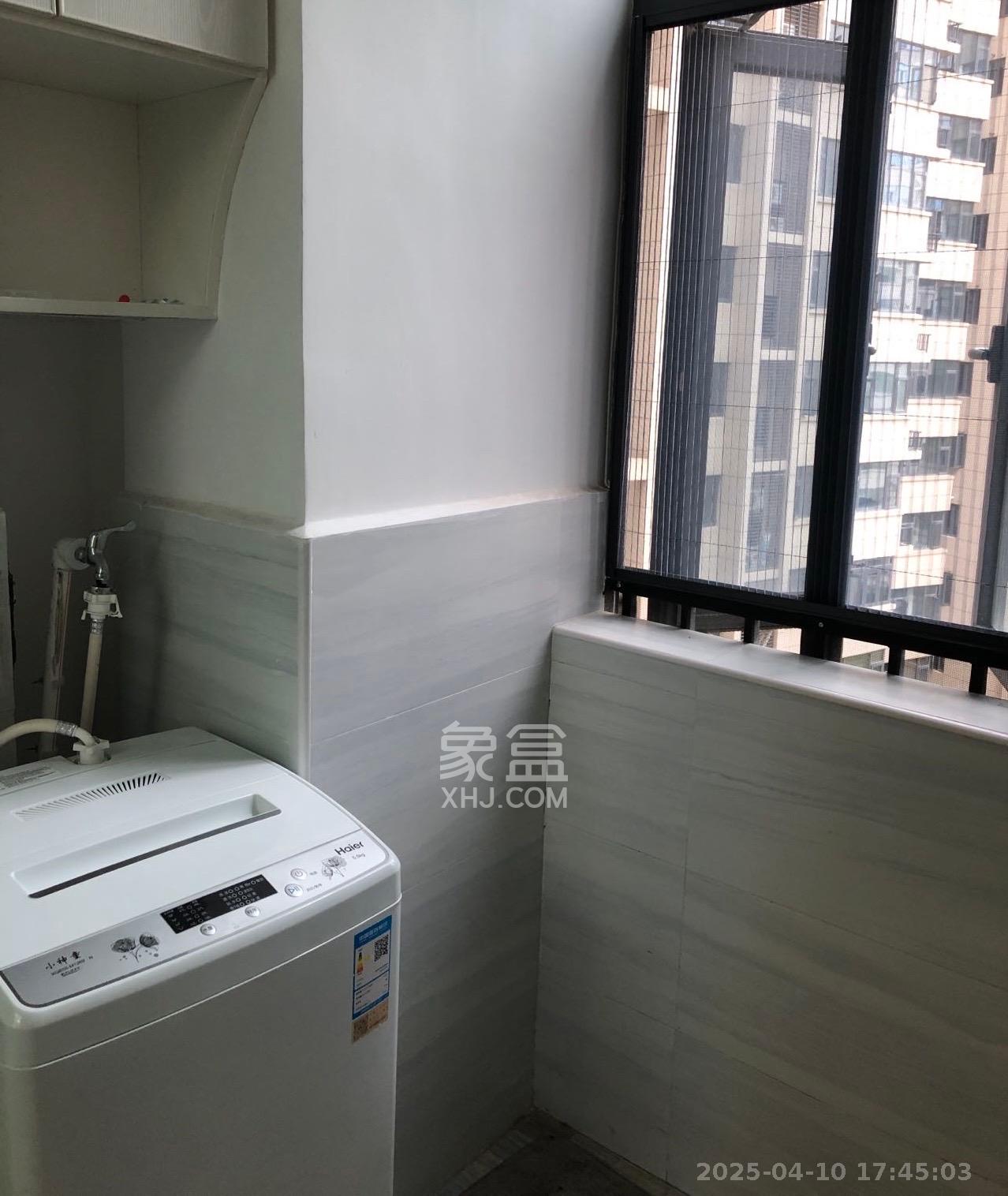 蓝光雍锦阁  1室1厅1卫   1600.00元/月室内图