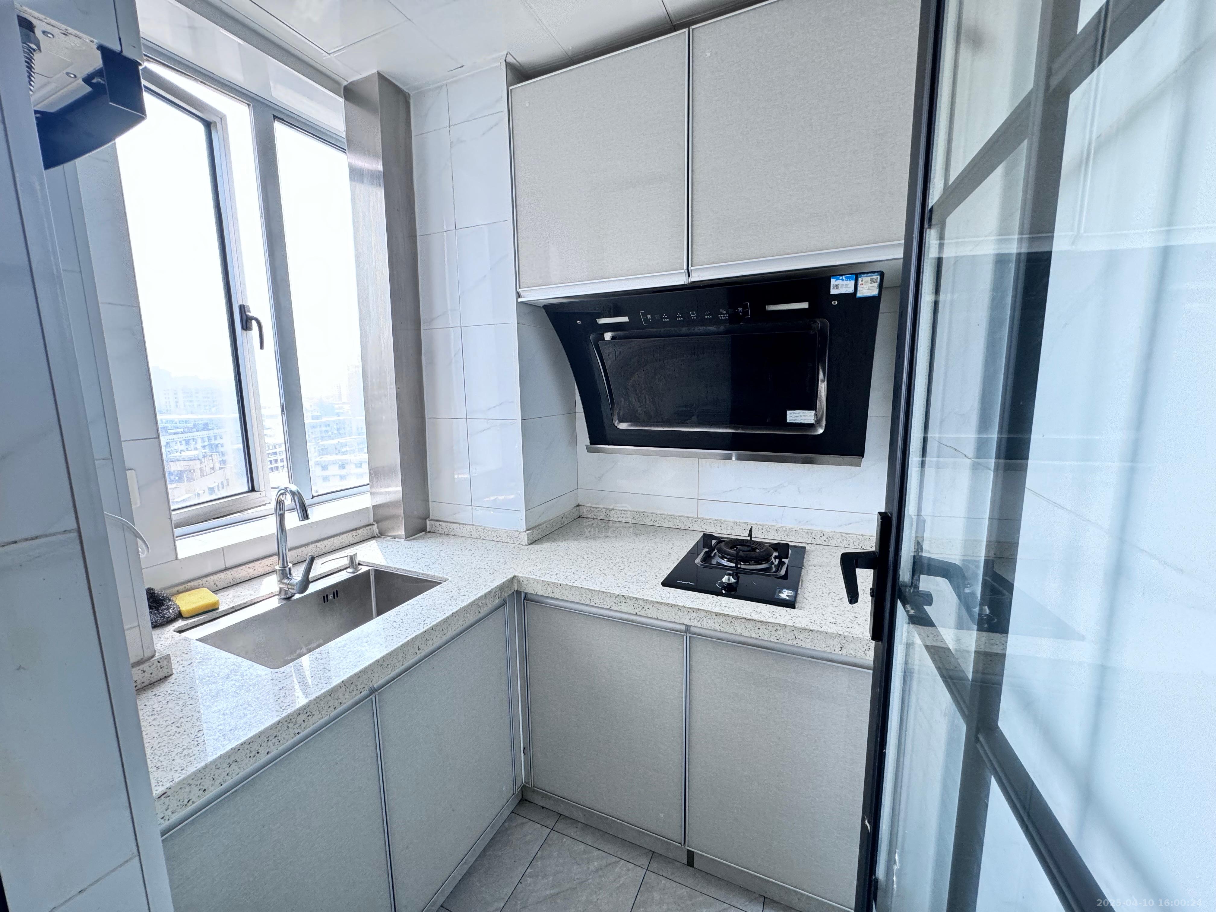 米兰公馆 1室0厅1卫 1300.0元/月 米兰公馆 1室0厅1卫 1300.0元/月室内图