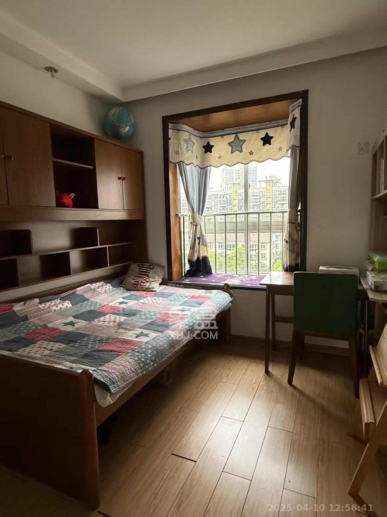 晶华美地  2室2厅1卫   1800.00元/月室内图