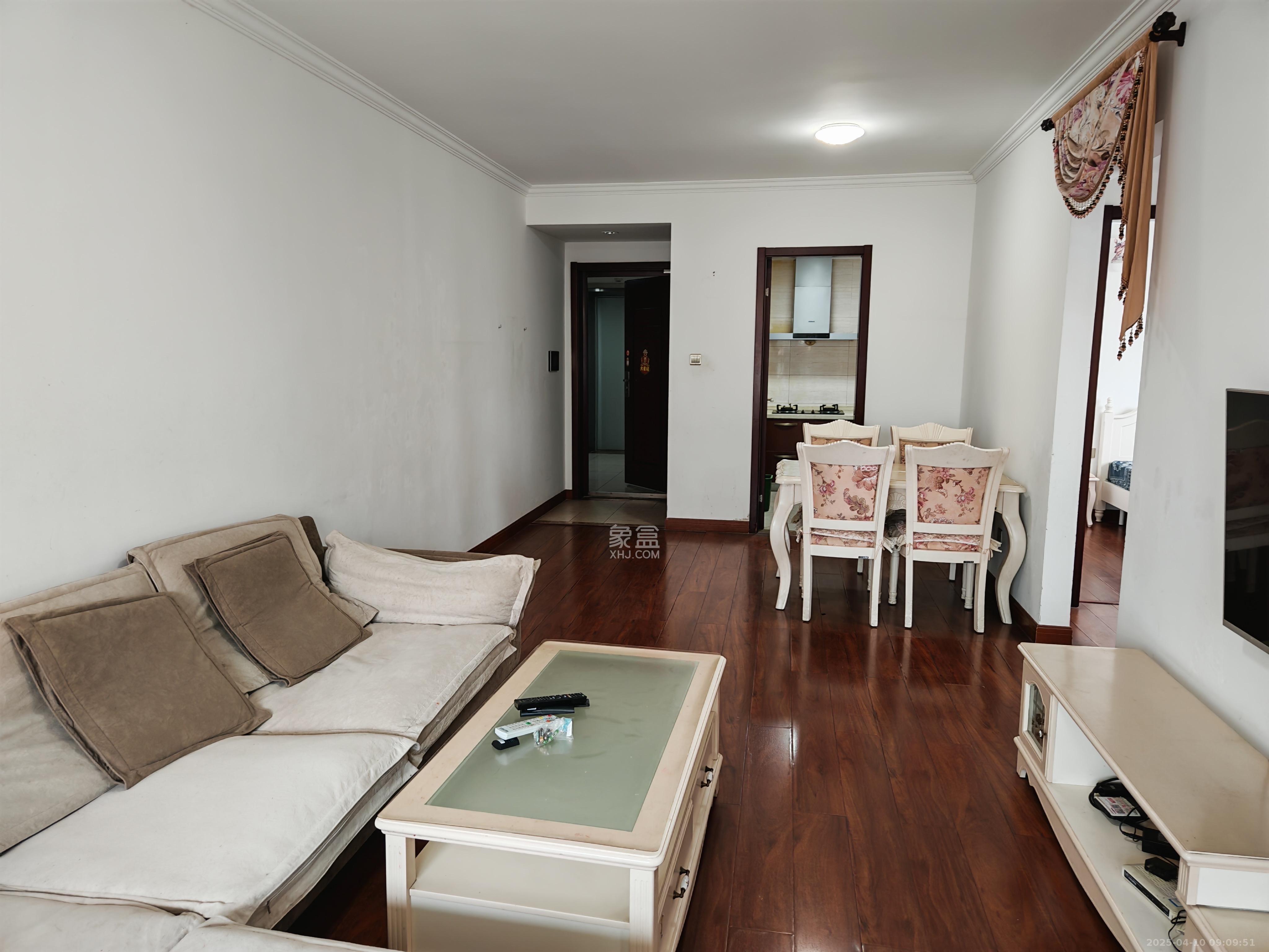 好莱城(弘德西街) 3室2厅1卫 2300.0元/月 好莱城(弘德西街) 3室2厅1卫 2300.0元/月室内图