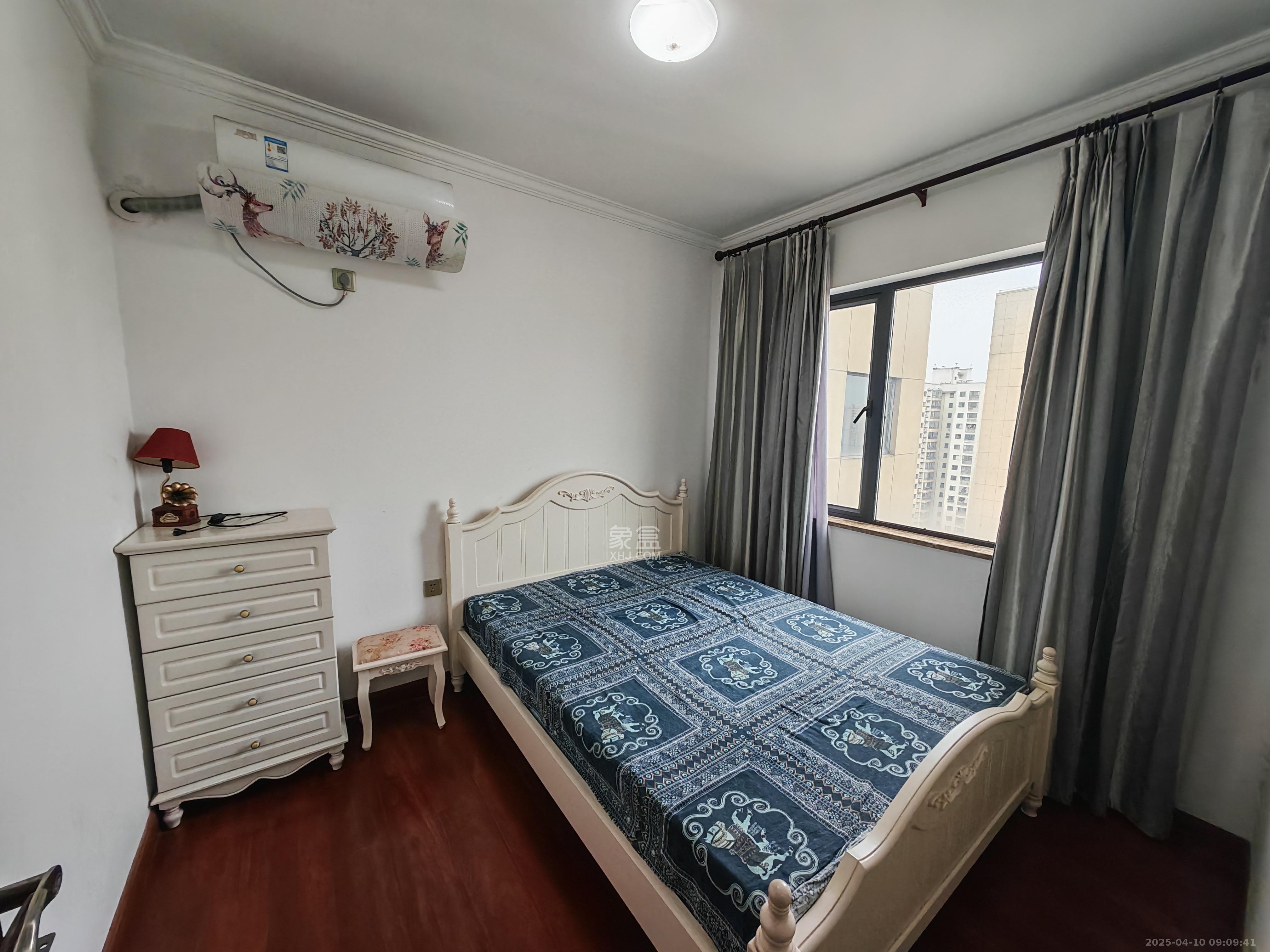 好莱城(弘德西街) 3室2厅1卫 2300.0元/月 好莱城(弘德西街) 3室2厅1卫 2300.0元/月室内图