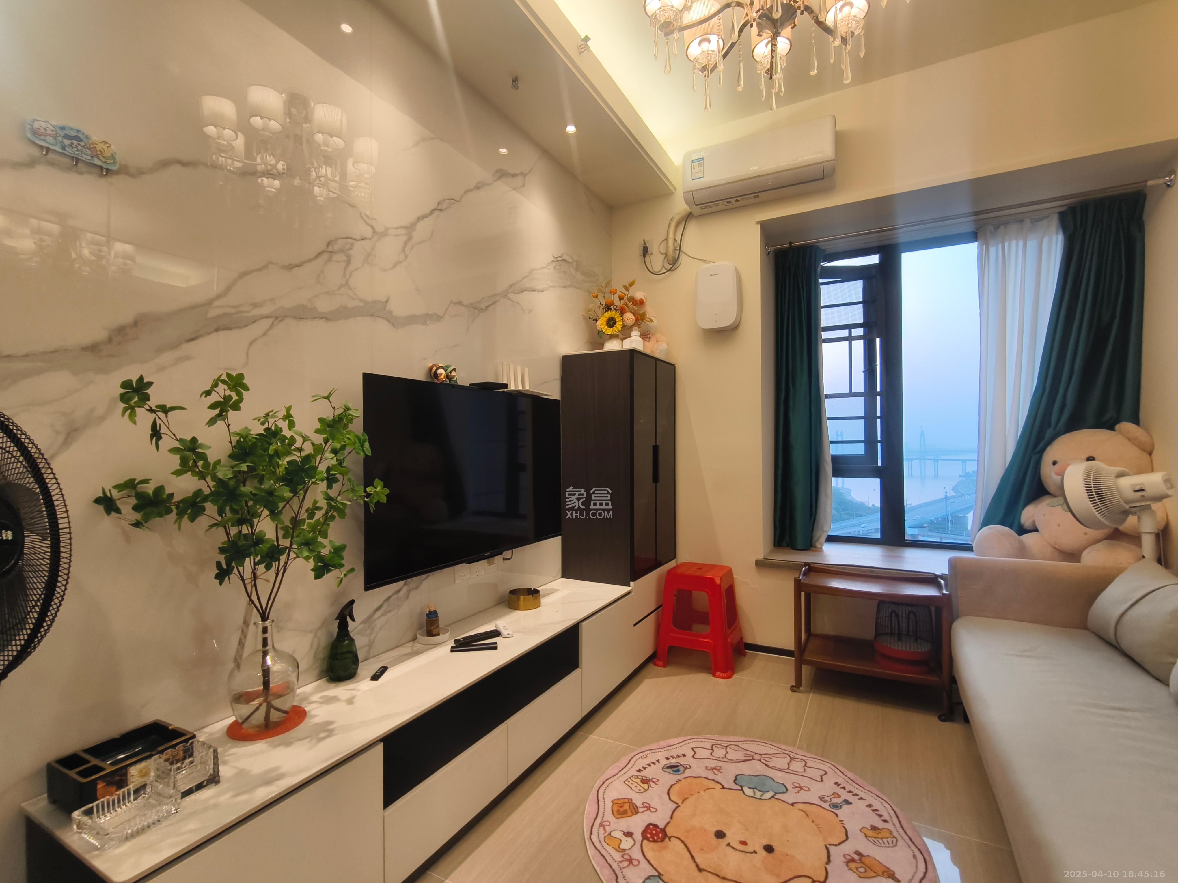 恒大清澜苑（恒大御景半岛四期）  1室1厅1卫   2500.00元/月室内图