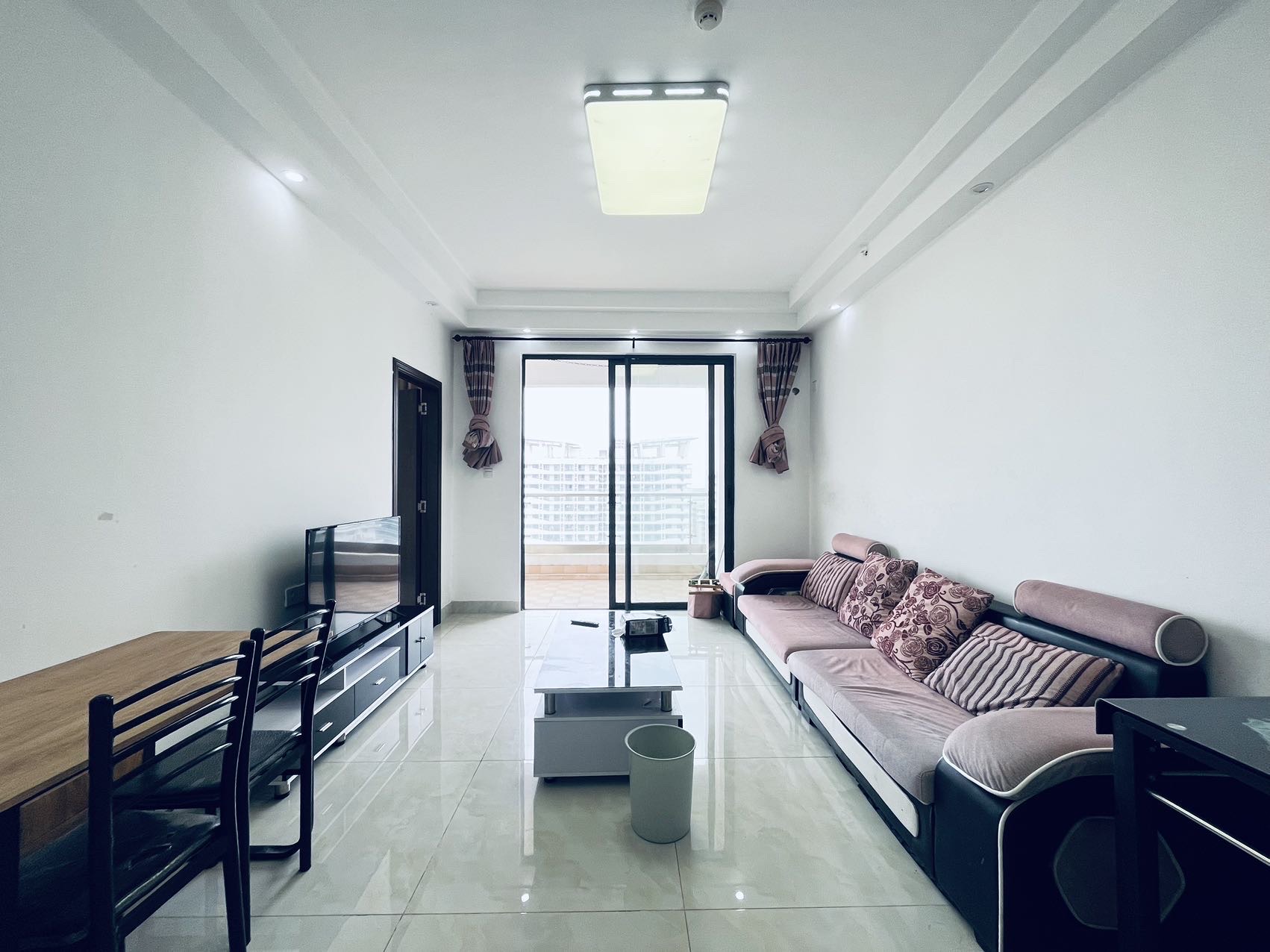 远大购物广场 1室2厅1卫 110.0万 远大购物广场 1室2厅1卫 110.0万户型图