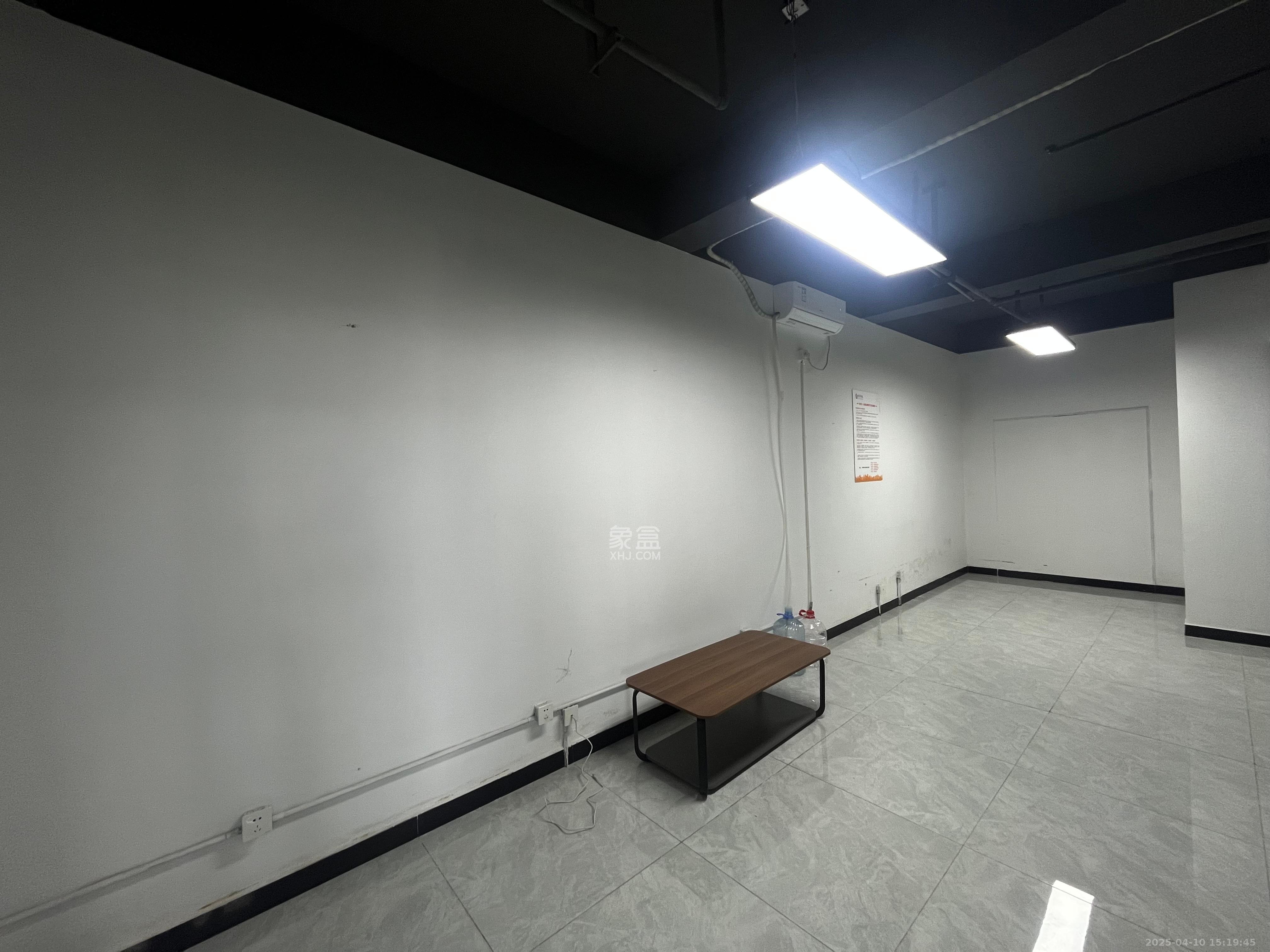 未來(lái)漫城   149.13㎡     8000.00元/月室內(nèi)圖