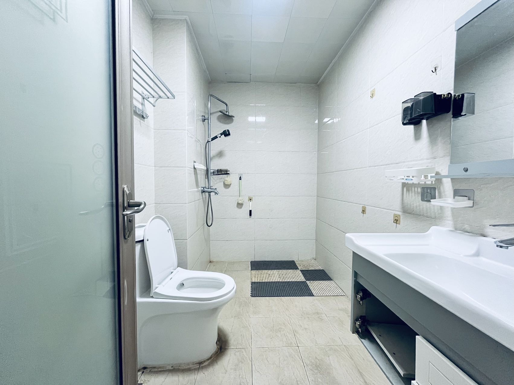 远大购物广场 1室2厅1卫 110.0万 远大购物广场 1室2厅1卫 110.0万客厅