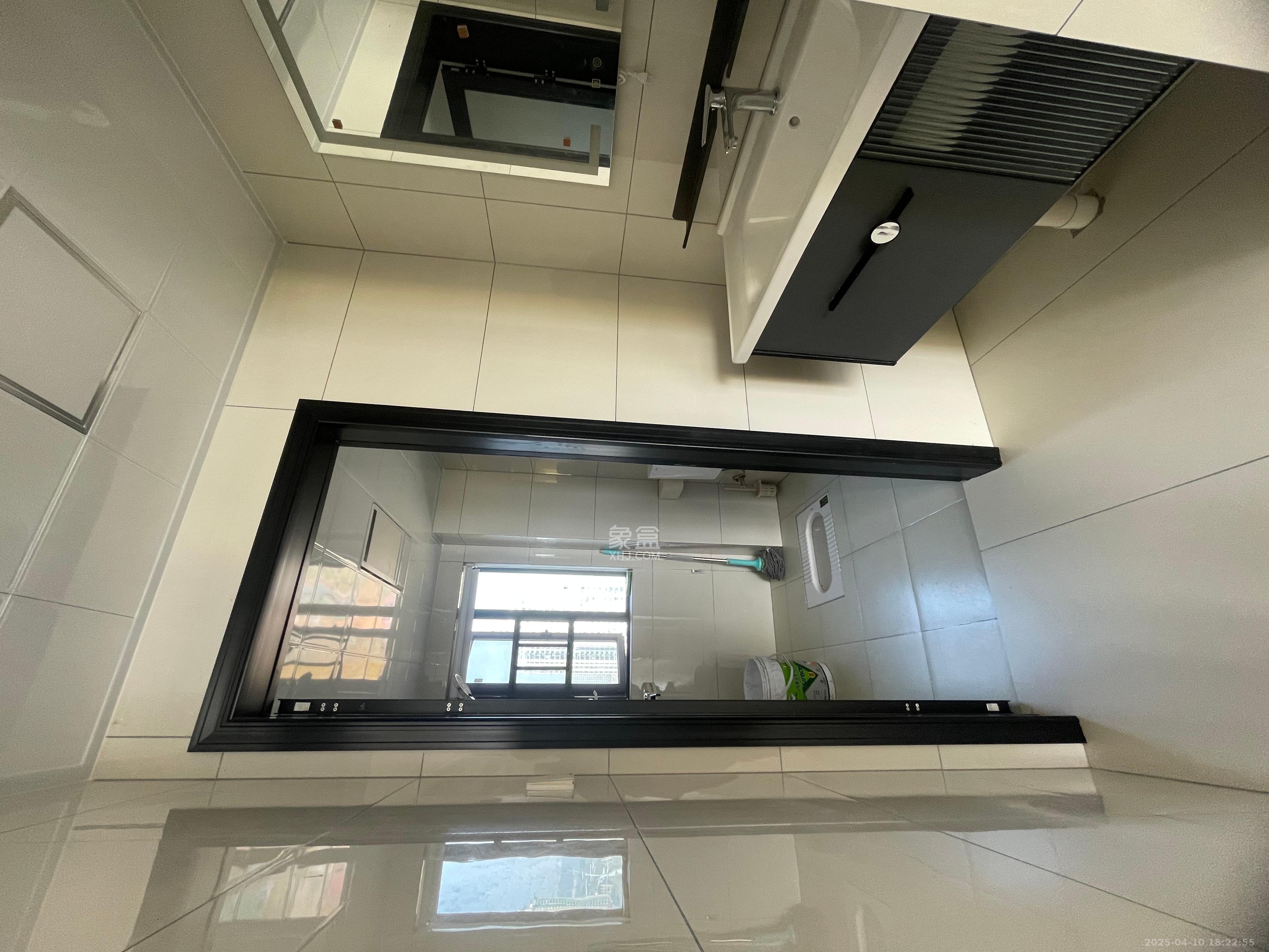 山水新城  3室2厅2卫   2800.00元/月室内图