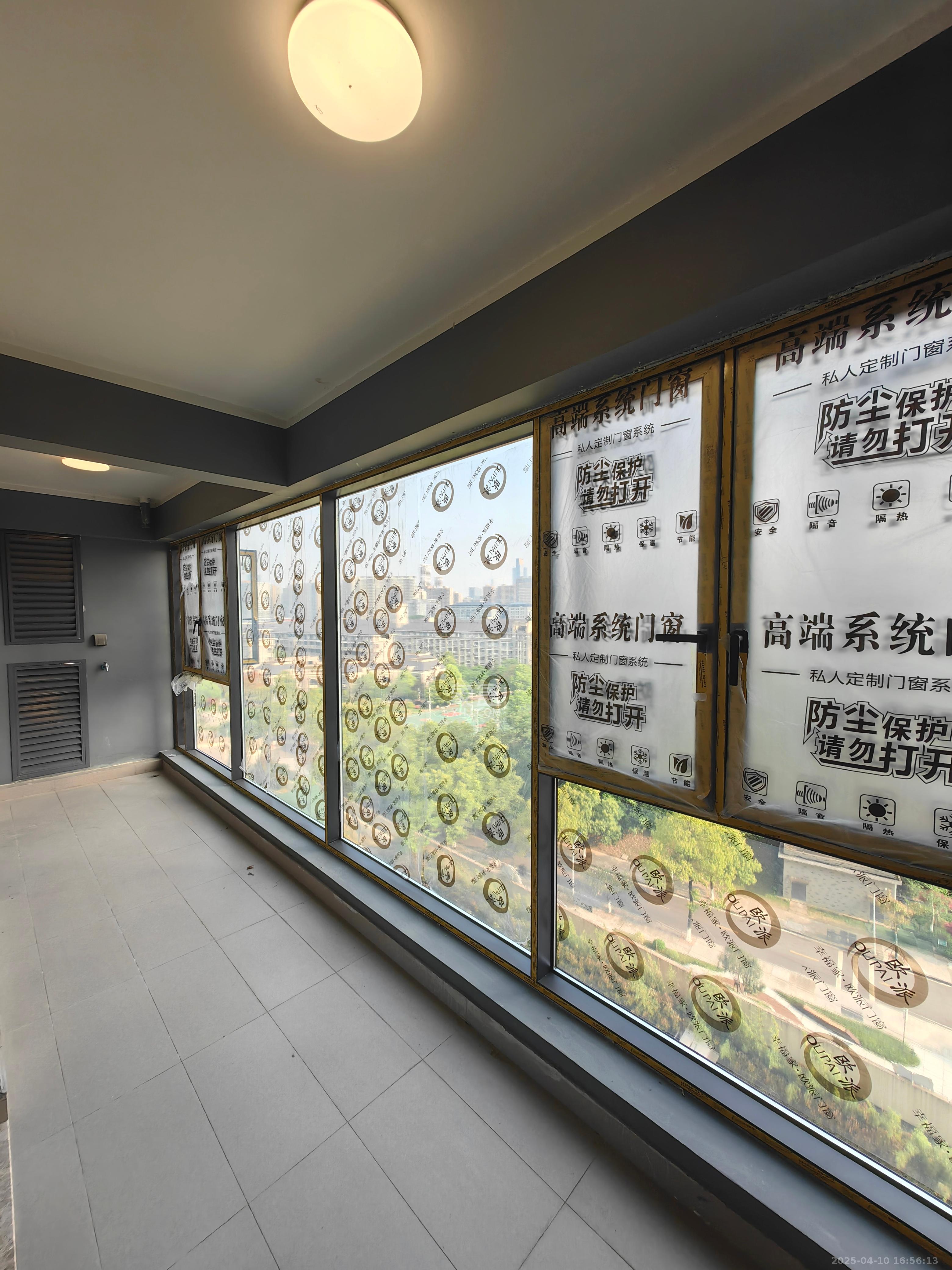 梅溪悦章  4室2厅2卫   4000.00元/月室内图