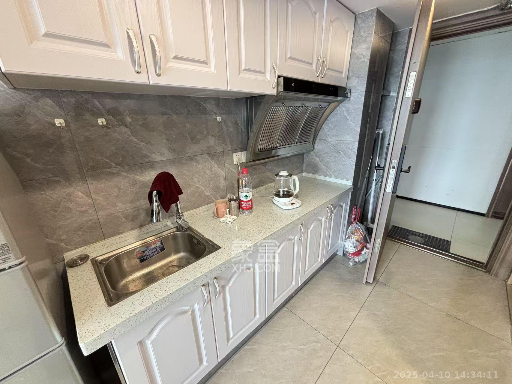 长房时代小镇 2室1厅1卫 2200.0元/月 长房时代小镇 2室1厅1卫 2200.0元/月室内图