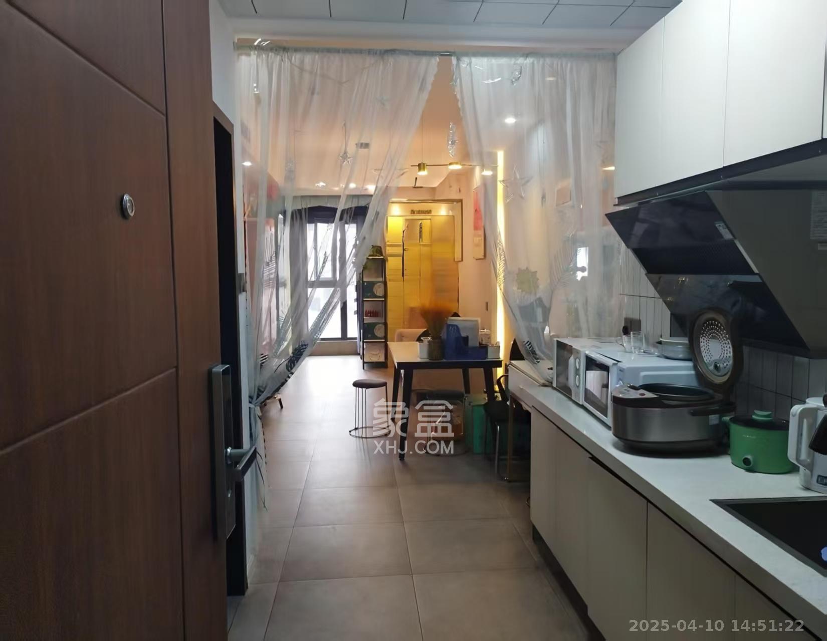 富力十号 2室1厅1卫 3500.0元/月 富力十号 2室1厅1卫 3500.0元/月室内图