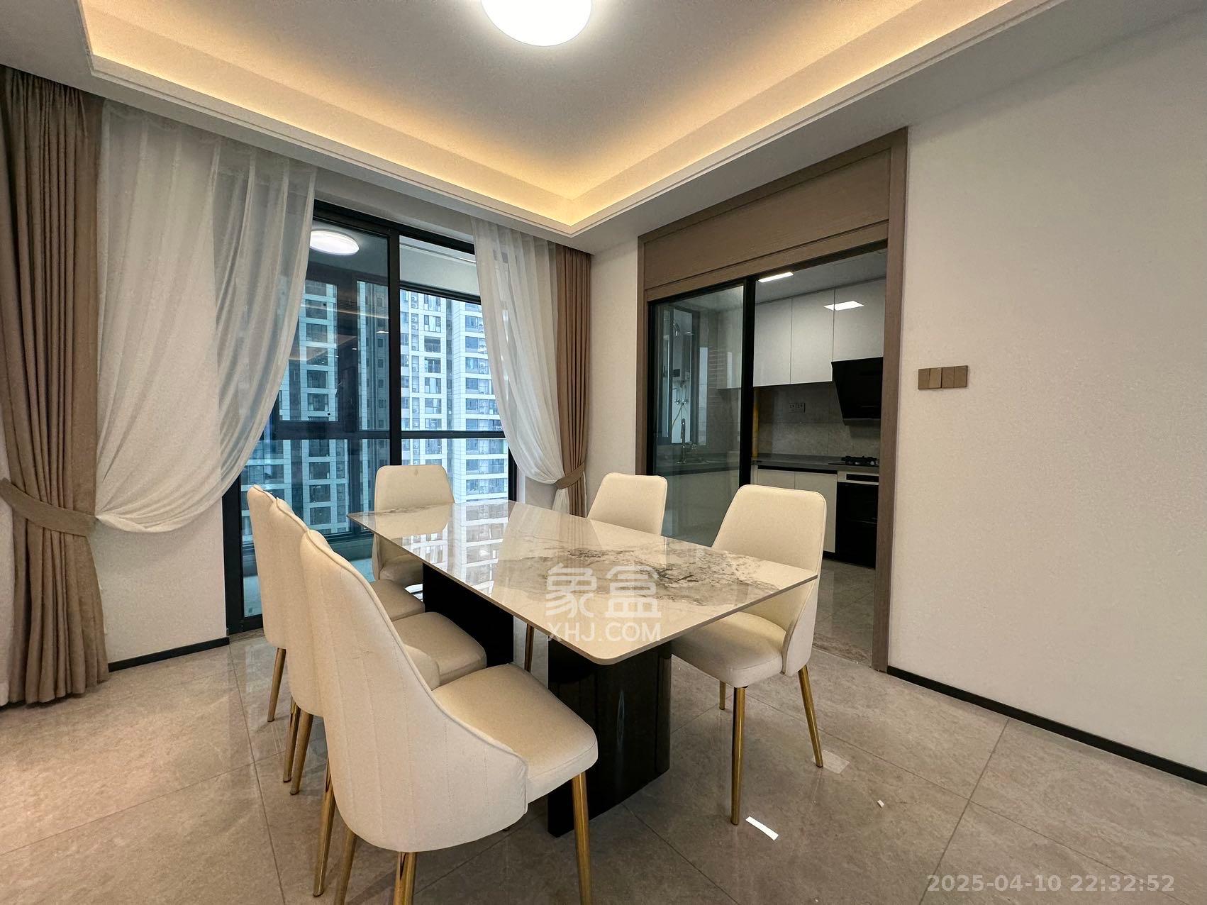 长房云尚公馆 4室0厅0卫 4800.0元/月 长房云尚公馆 4室0厅0卫 4800.0元/月室内图