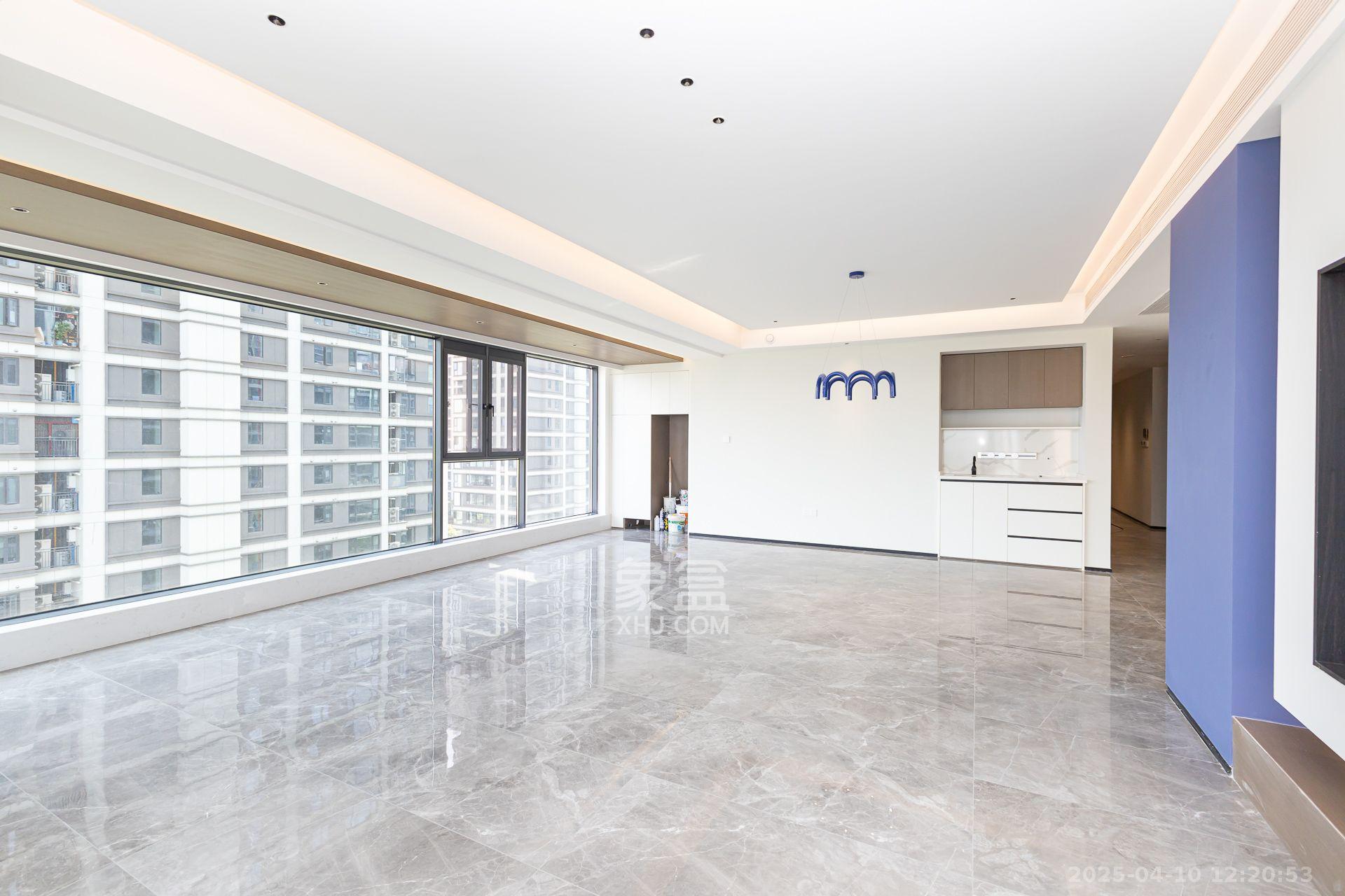 越秀湘江星汇城三期  4室2厅3卫    8500.0元/月 越秀湘江星汇城三期  4室2厅3卫    8500.0元/月室内图