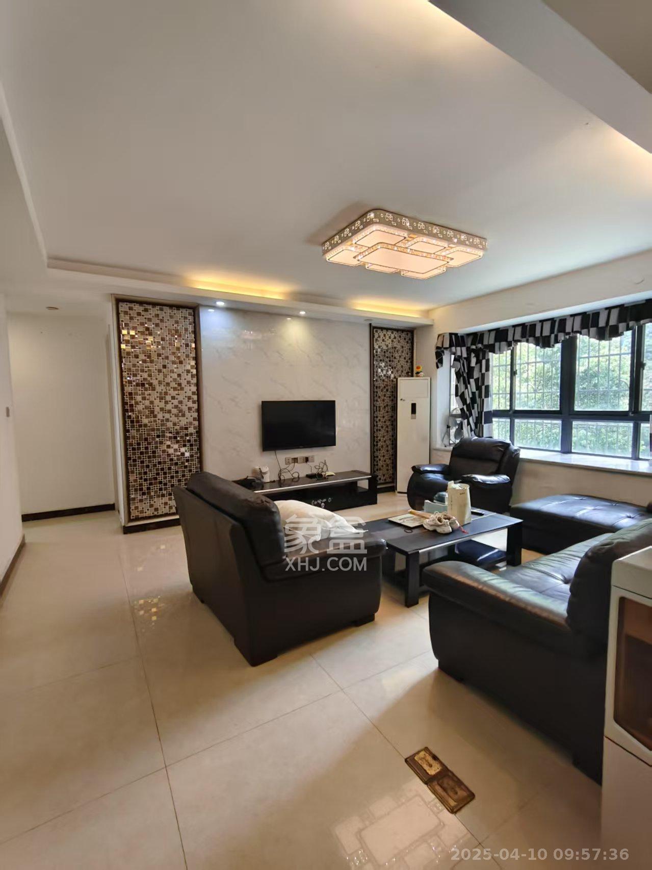 山水嘉园 4室2厅2卫 2500.0元/月 山水嘉园 4室2厅2卫 2500.0元/月室内图