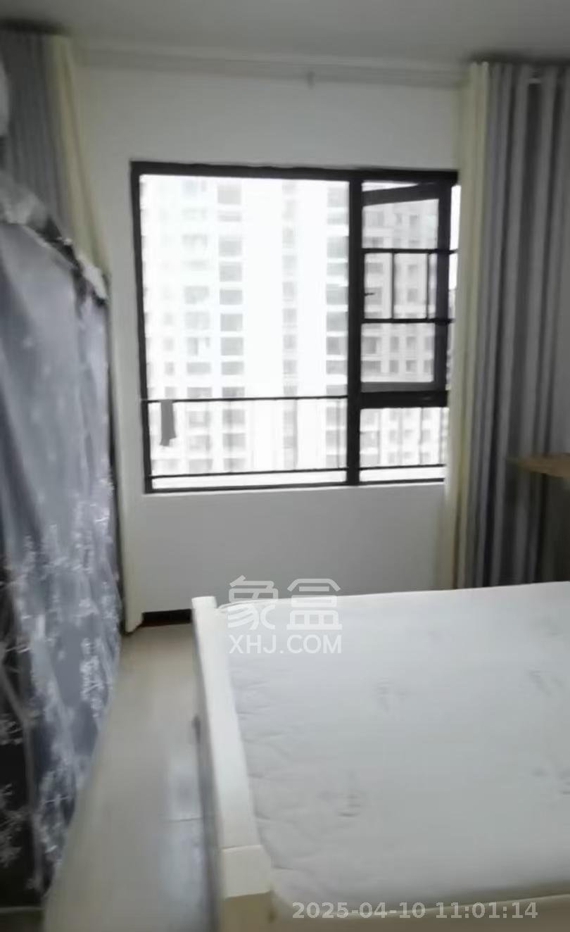 卓越浅水湾  3室2厅2卫   2800.00元/月室内图