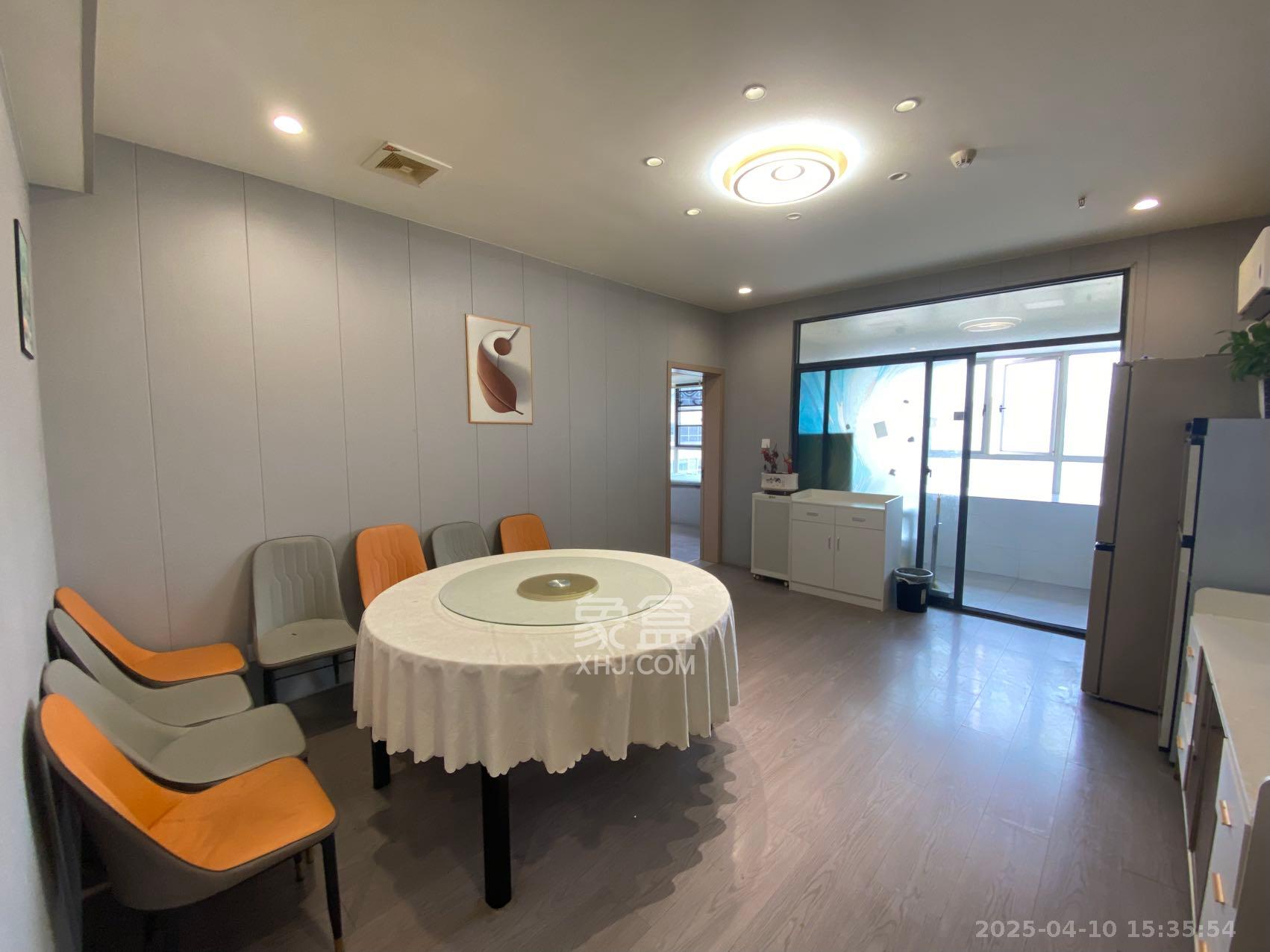 中建嘉和城  1室1厅1卫   1700.00元/月