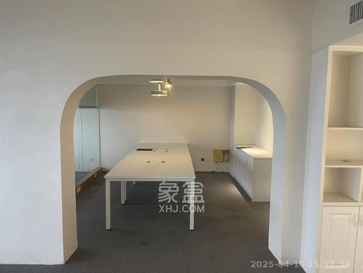 保利国际广场 1室1厅1卫 7800.0元/月 保利国际广场 1室1厅1卫 7800.0元/月室内图