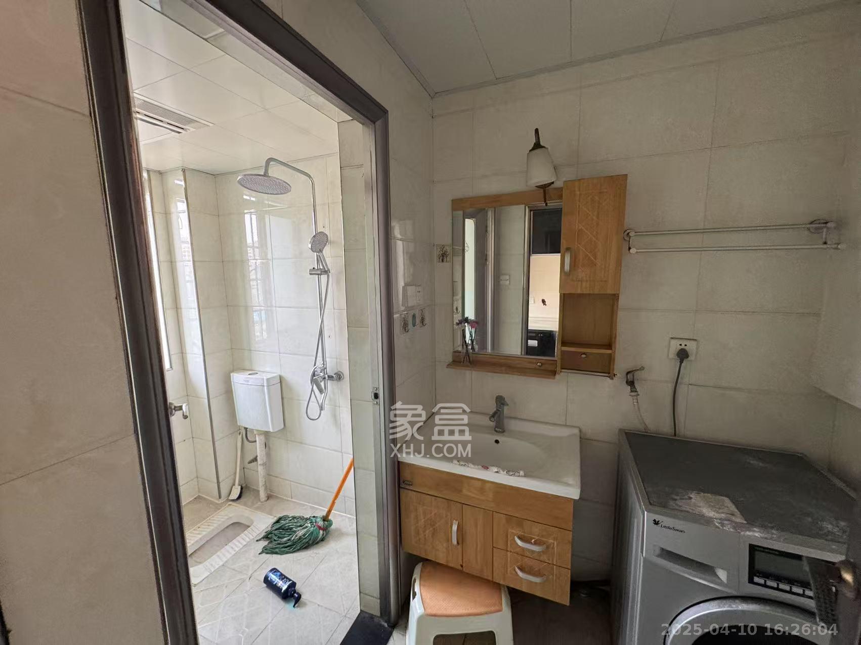 谷峰小区 2室2厅1卫 1600.0元/月 谷峰小区 2室2厅1卫 1600.0元/月室内图