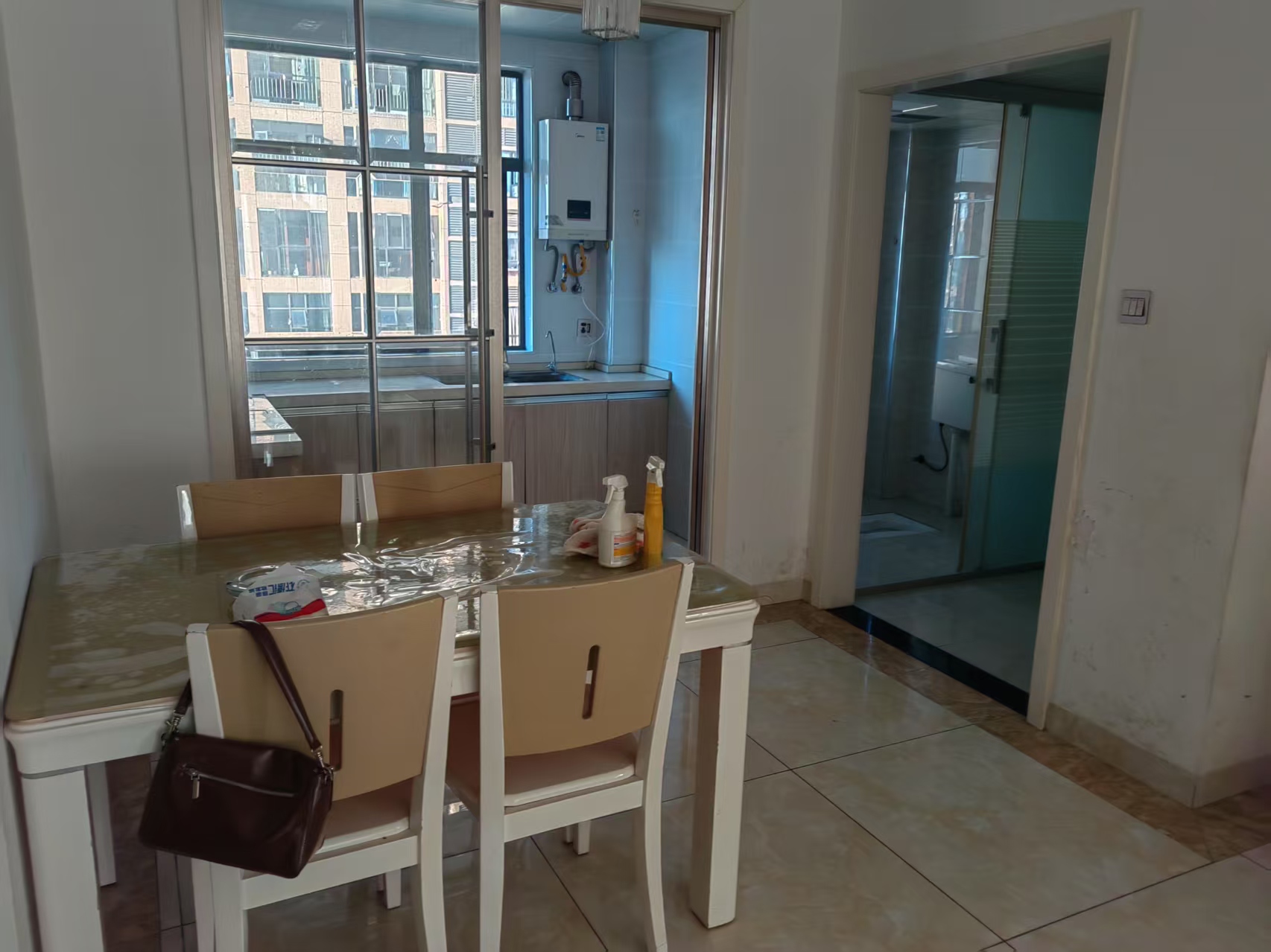 万豪城市花园  3室2厅2卫    2300.0元/月室内图