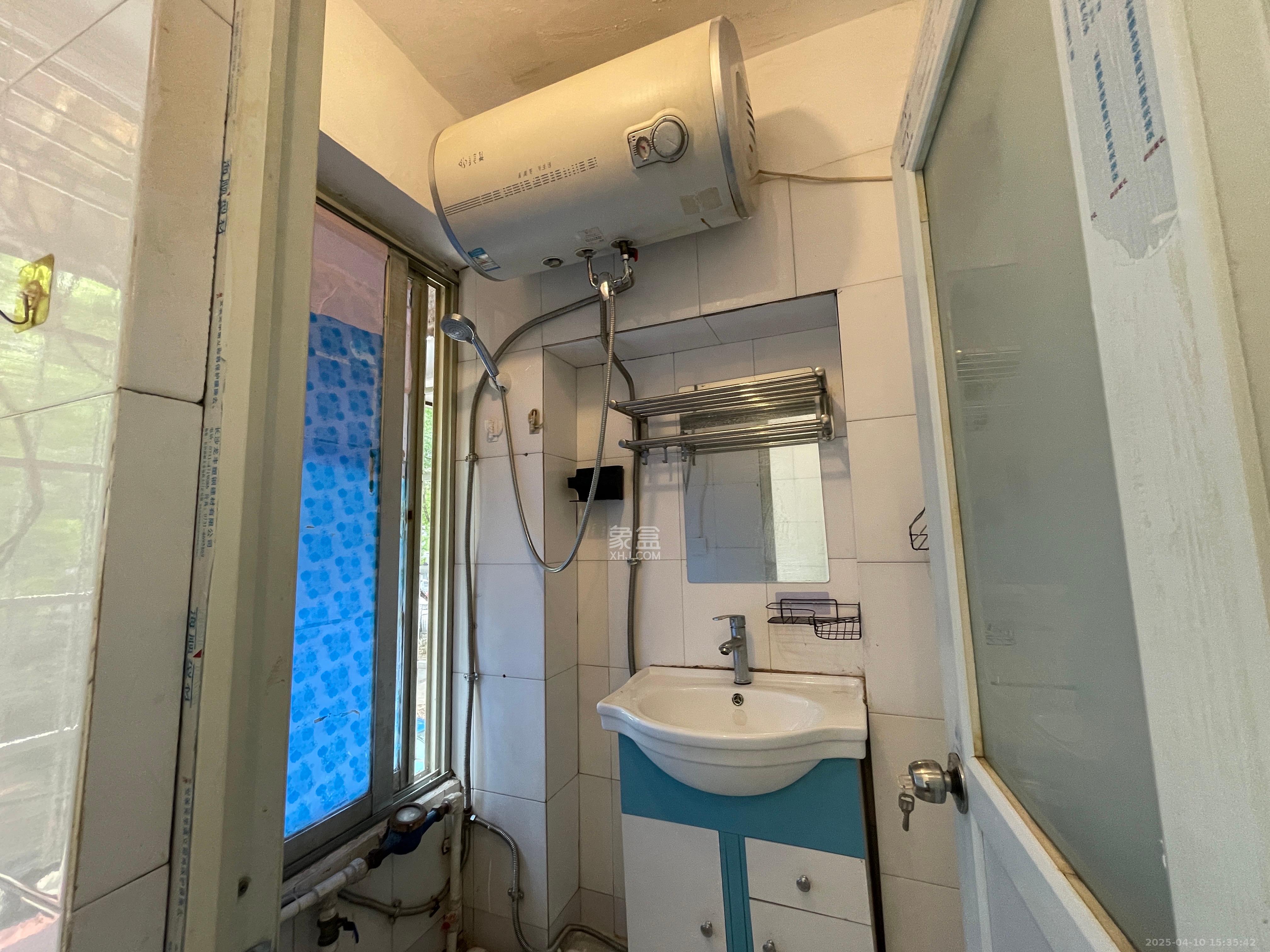 新合四村  1室0厅1卫   900.00元/月室内图