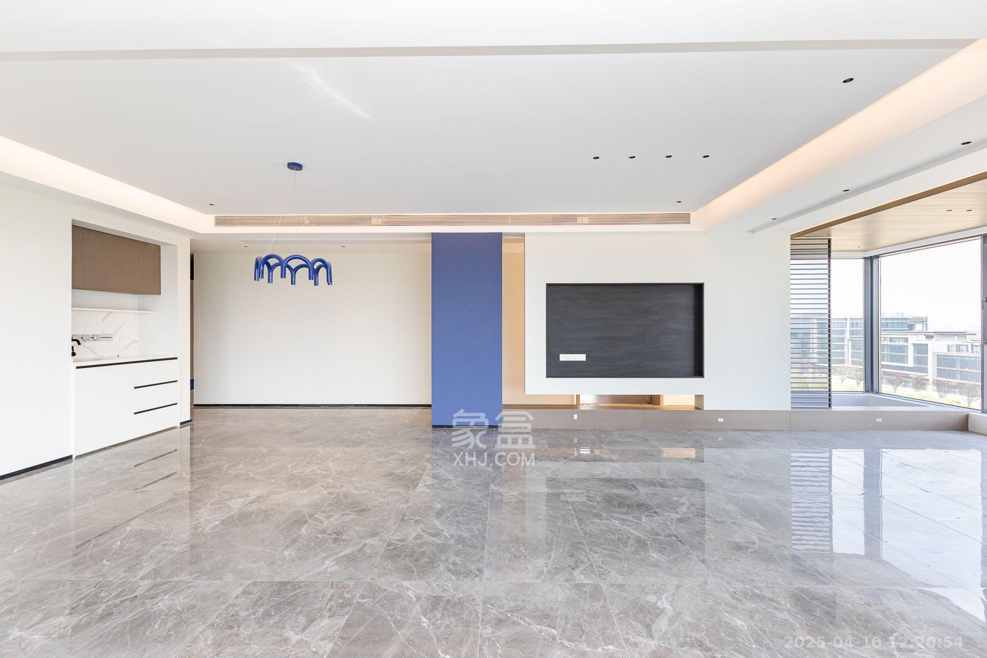 越秀湘江星汇城三期  4室2厅3卫    8500.0元/月 越秀湘江星汇城三期  4室2厅3卫    8500.0元/月室内图