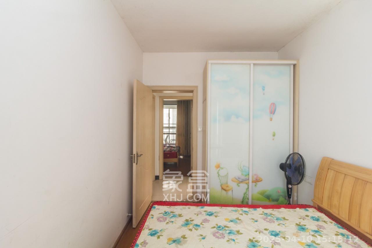 旭辉华庭 3室2厅2卫 1750.0元/月 旭辉华庭 3室2厅2卫 1750.0元/月室内图