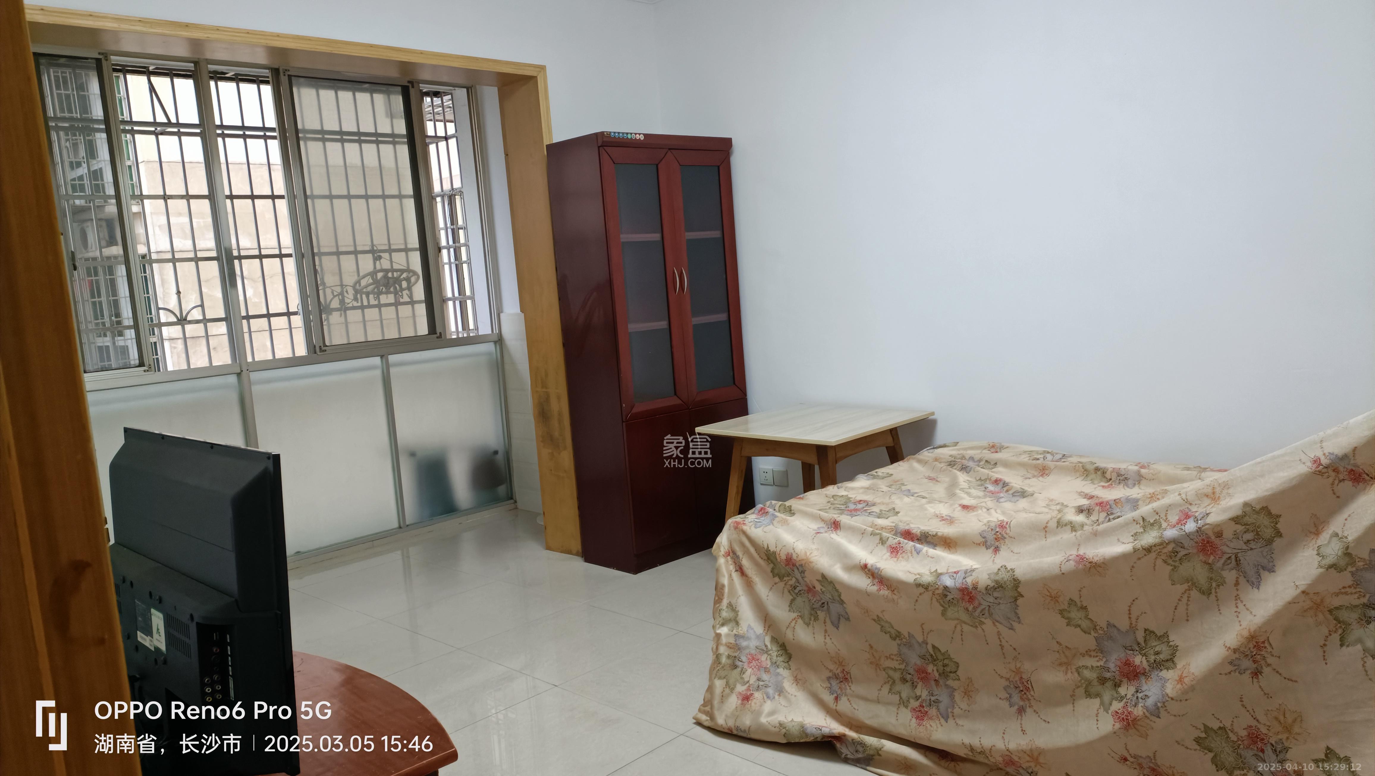 广泰家园  1室1厅1卫   1300.00元/月室内图