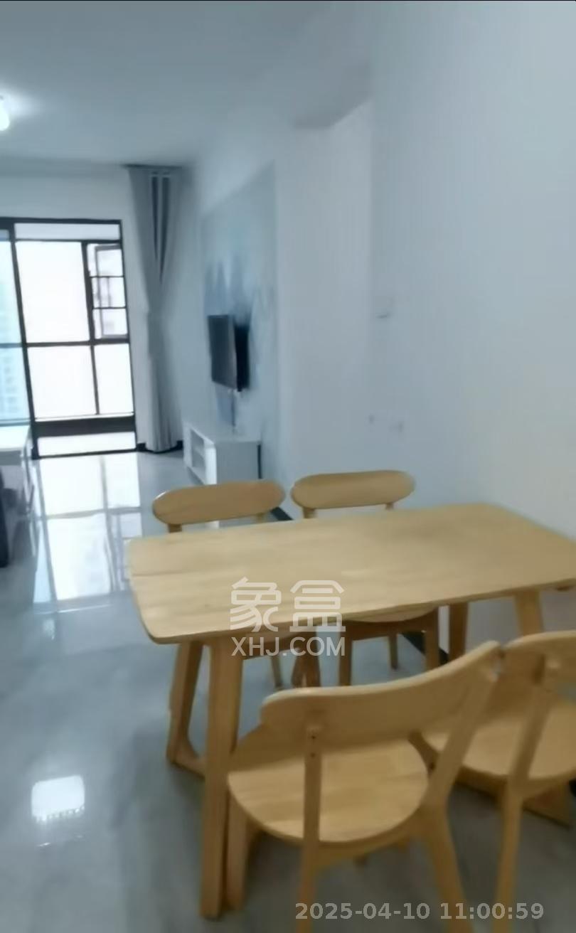 卓越浅水湾  3室2厅2卫   2800.00元/月室内图