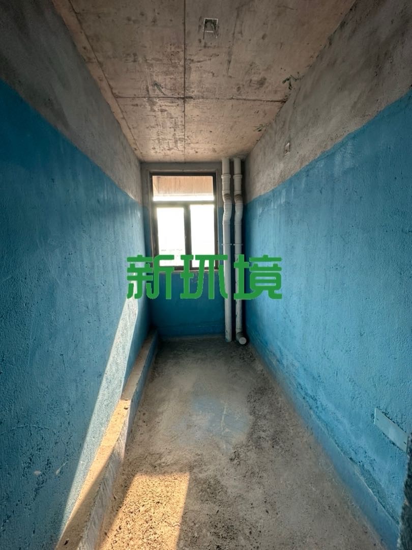 丽景水苑  3室2厅2卫   58.00万客厅