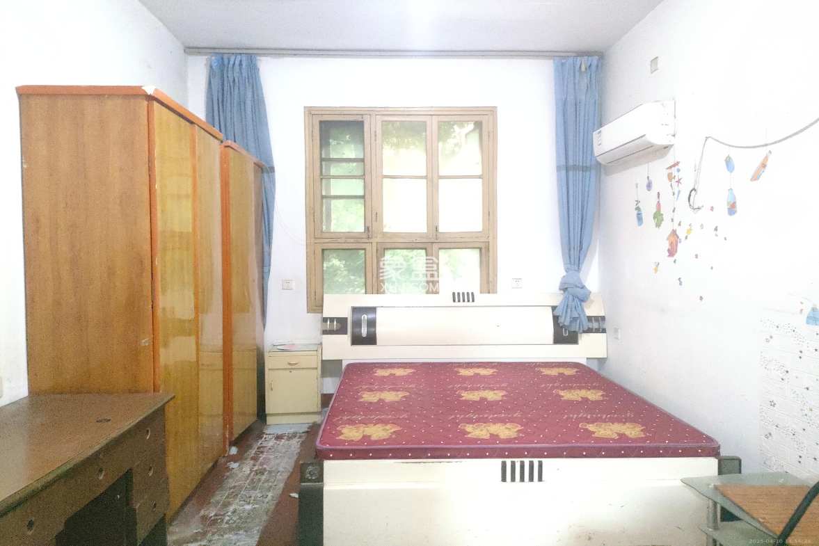 电位器厂宿舍 1室1厅1卫 800.0元/月 电位器厂宿舍 1室1厅1卫 800.0元/月室内图