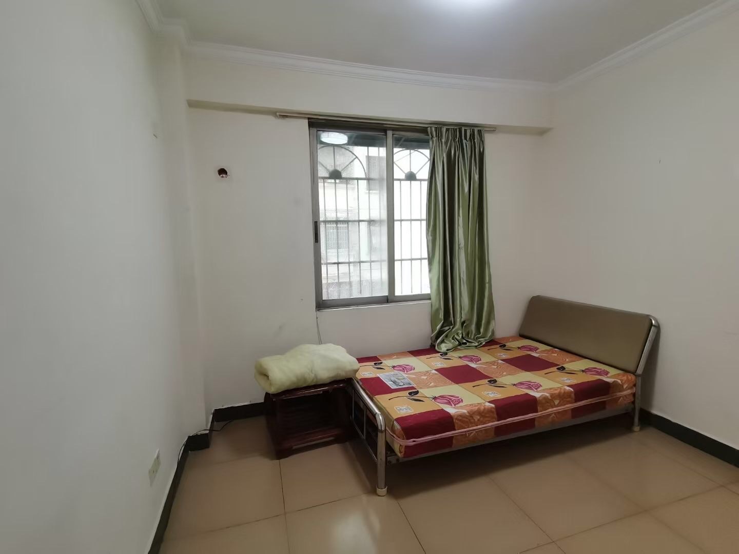 金楚小区 3室2厅1卫 98.0万 金楚小区 3室2厅1卫 98.0万客厅