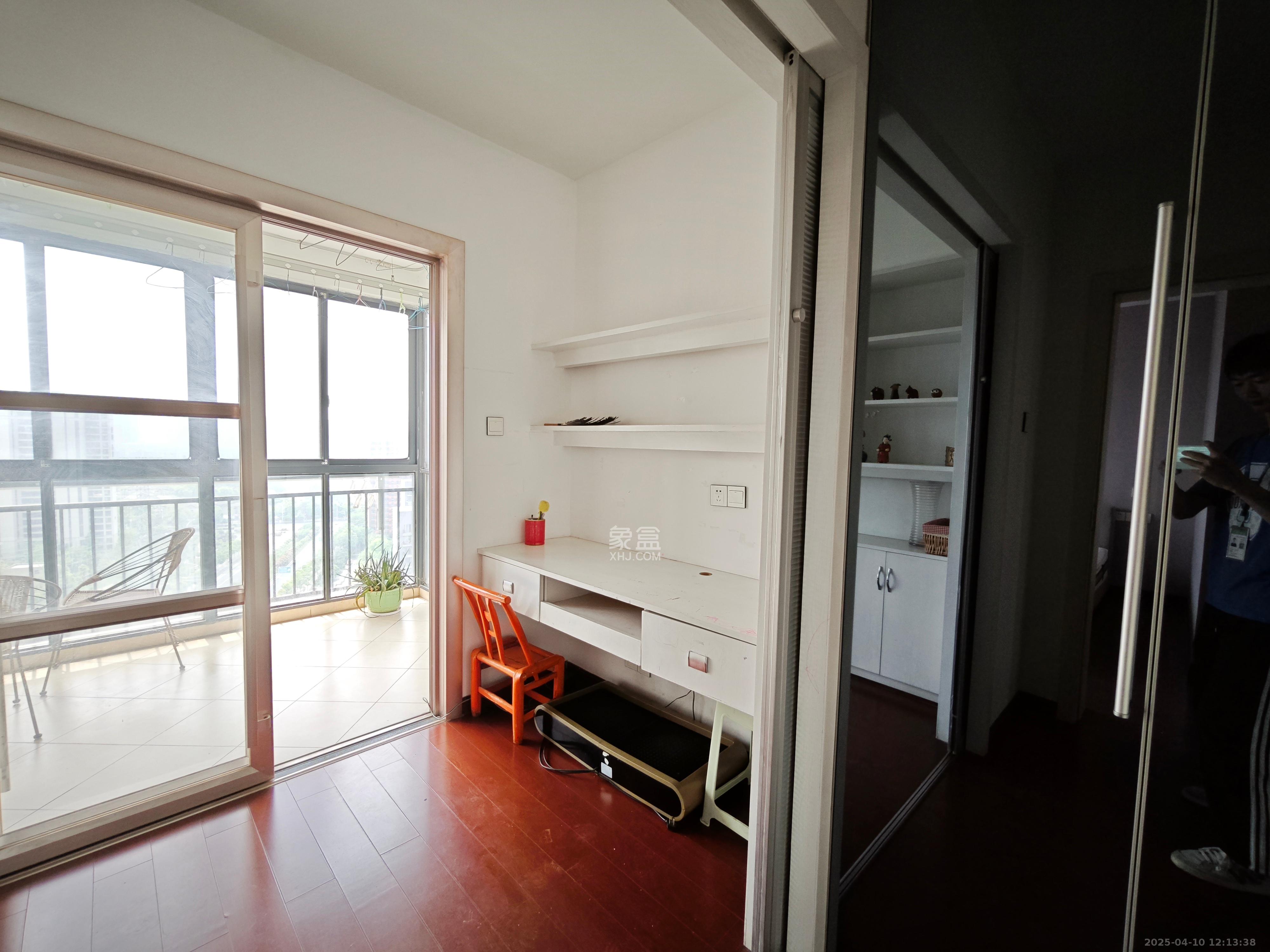 万国城(当代满庭春MOMA)一期 3室2厅2卫 2400.0元/月 万国城(当代满庭春MOMA)一期 3室2厅2卫 2400.0元/月室内图