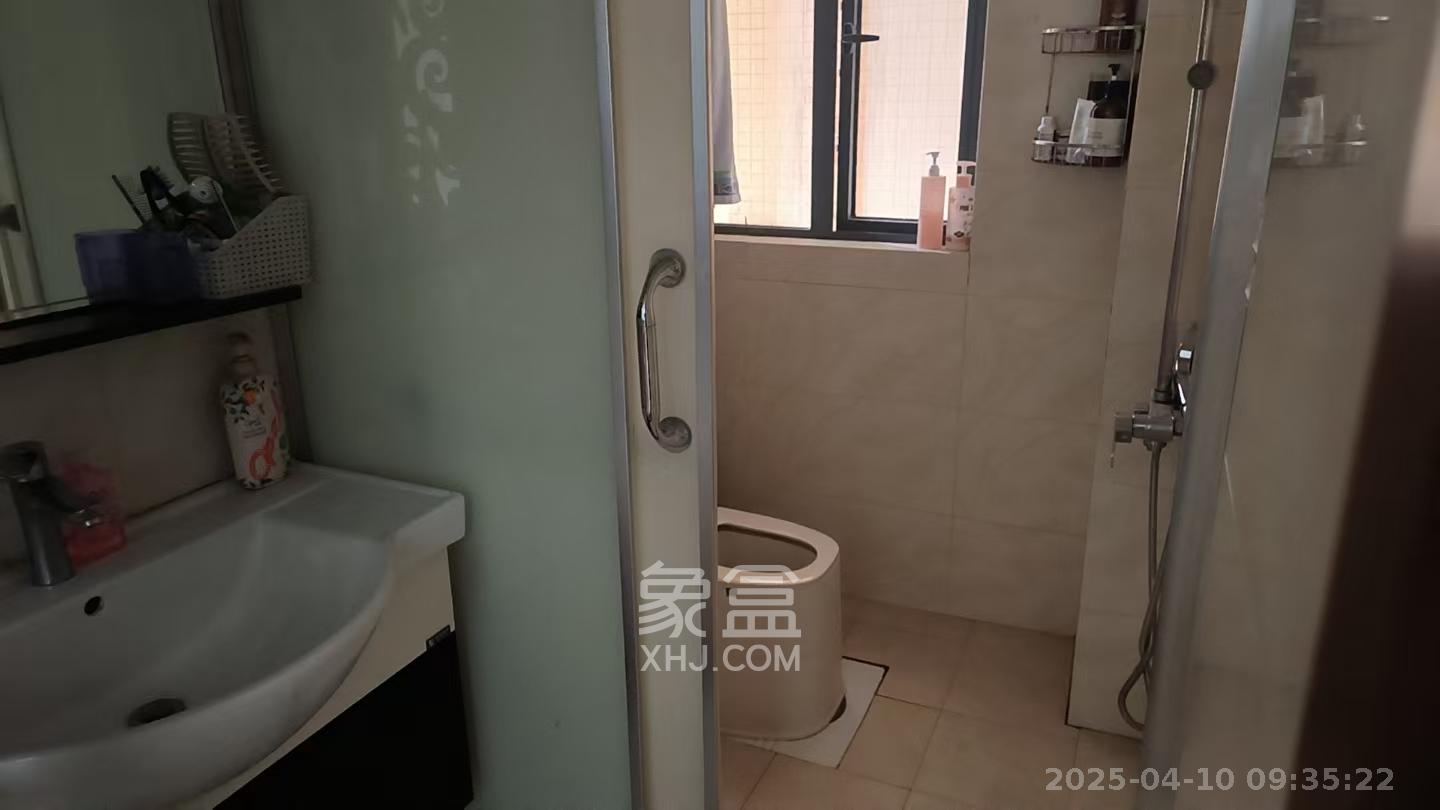 剑桥名门 2室2厅1卫 1800.0元/月 剑桥名门 2室2厅1卫 1800.0元/月室内图