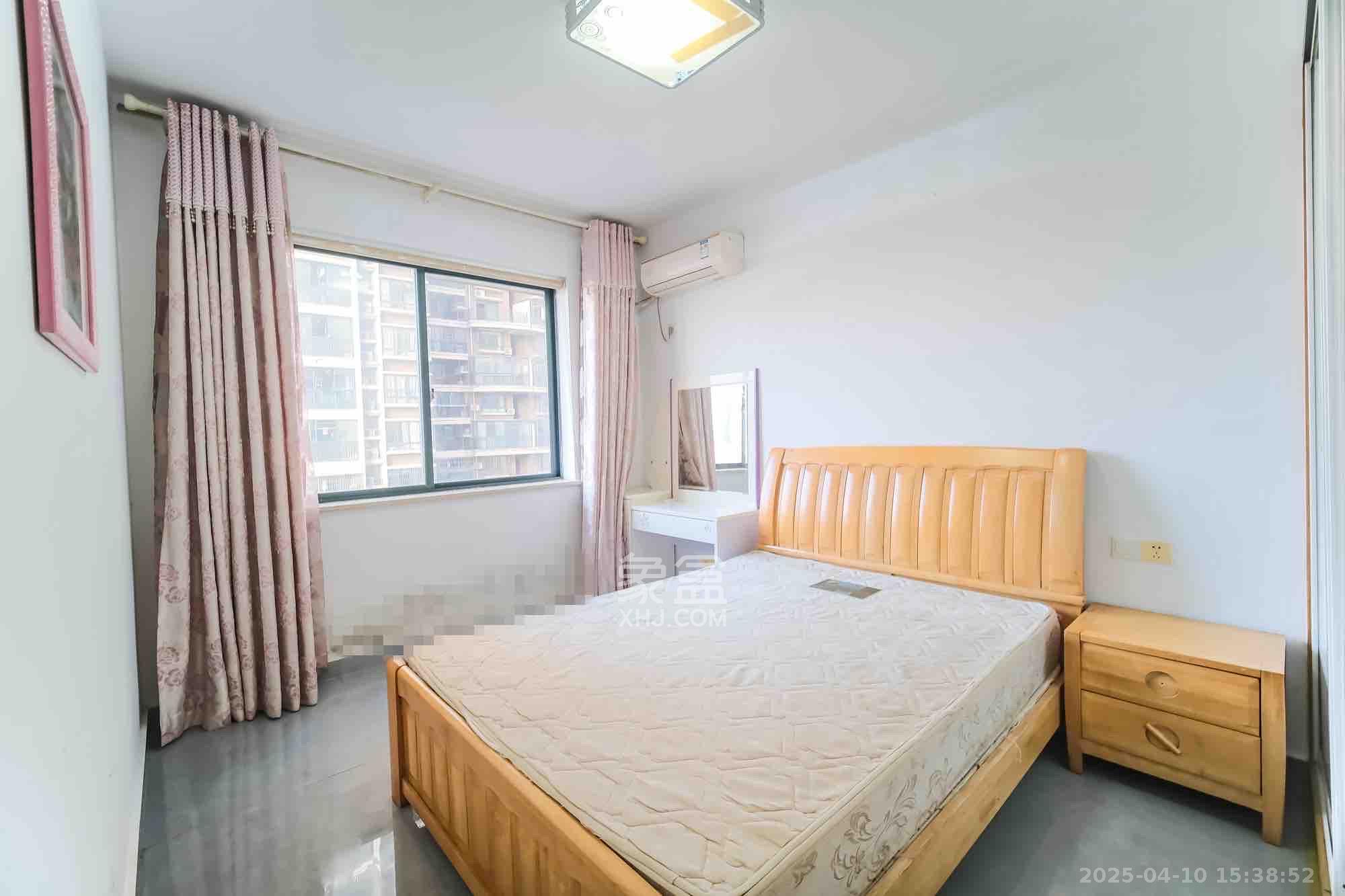 圆梦完美生活  4室2厅1卫   2200.00元/月室内图