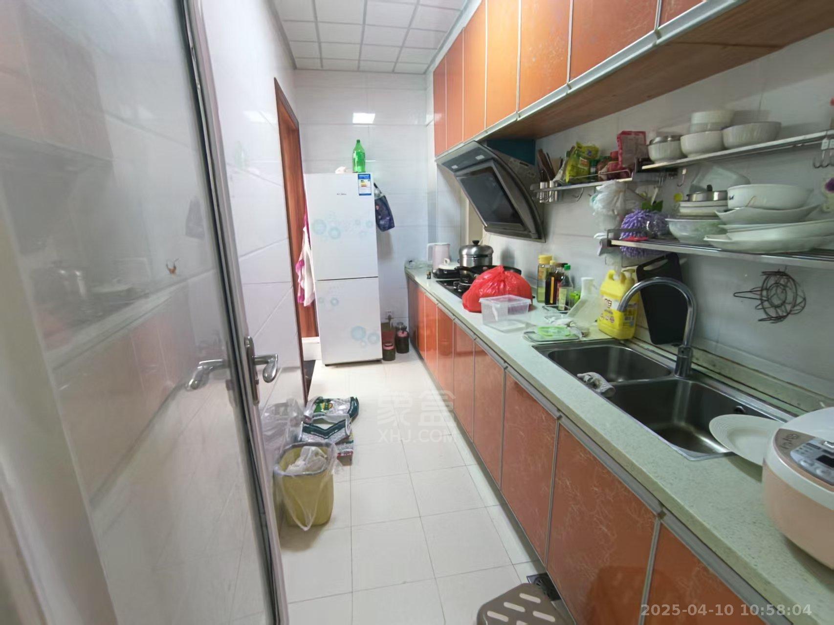 庐山春天早安华晨  2室2厅1卫    1580.0元/月 庐山春天早安华晨  2室2厅1卫    1580.0元/月室内图