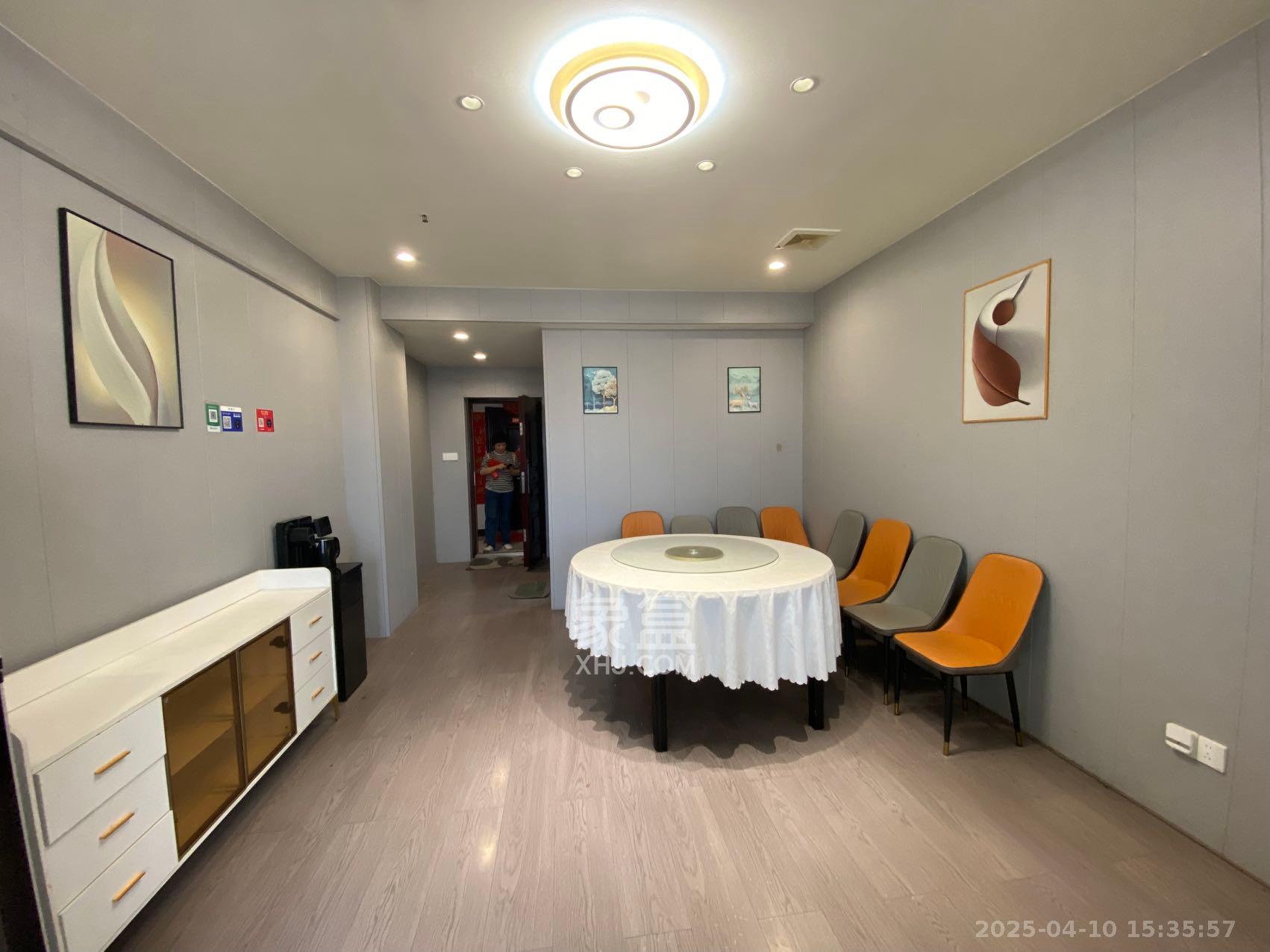 中建嘉和城  1室1厅1卫   1700.00元/月室内图