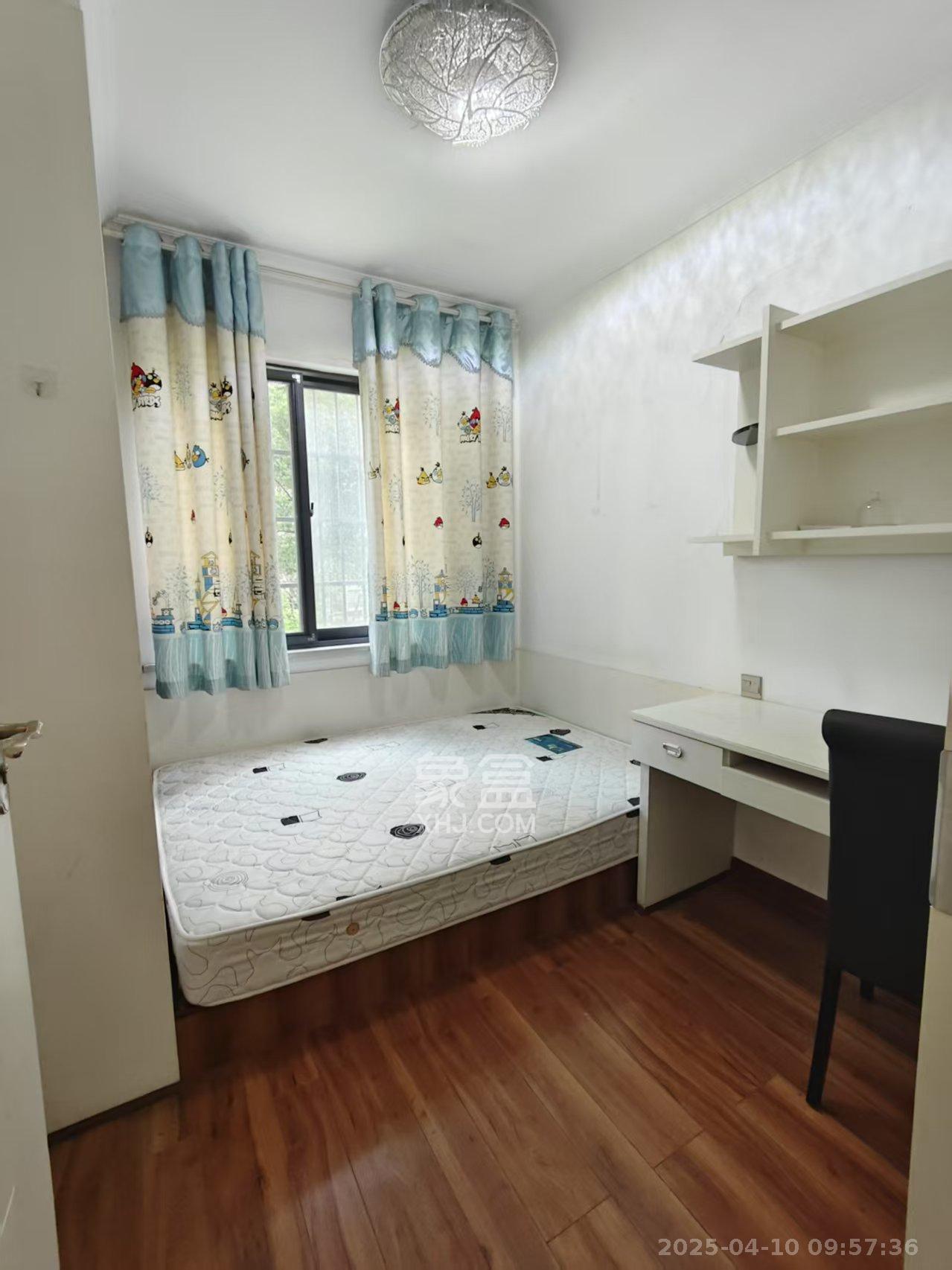 山水嘉园 4室2厅2卫 2500.0元/月 山水嘉园 4室2厅2卫 2500.0元/月室内图