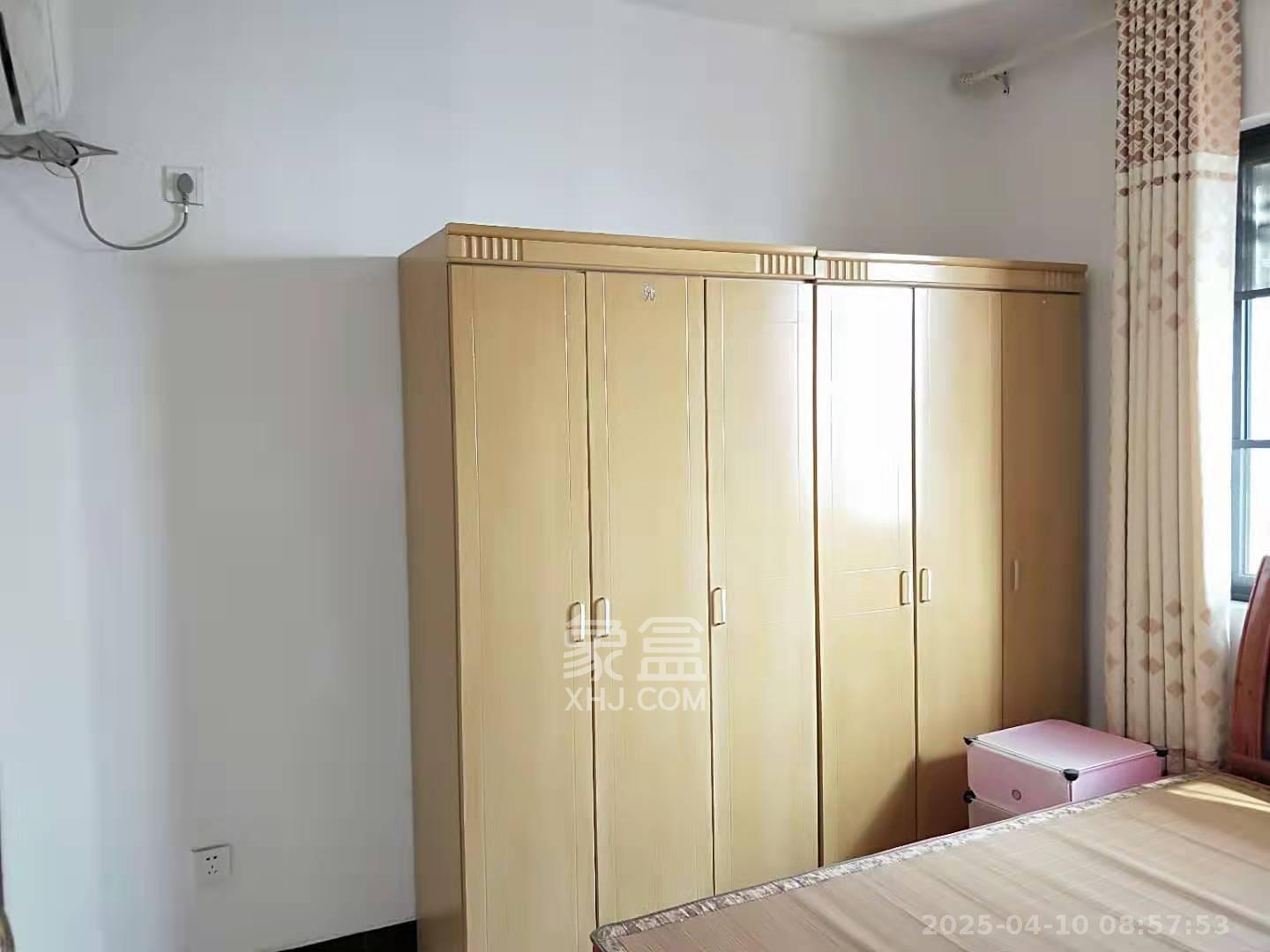 盛地春天里  3室2厅1卫   1300.00元/月室内图