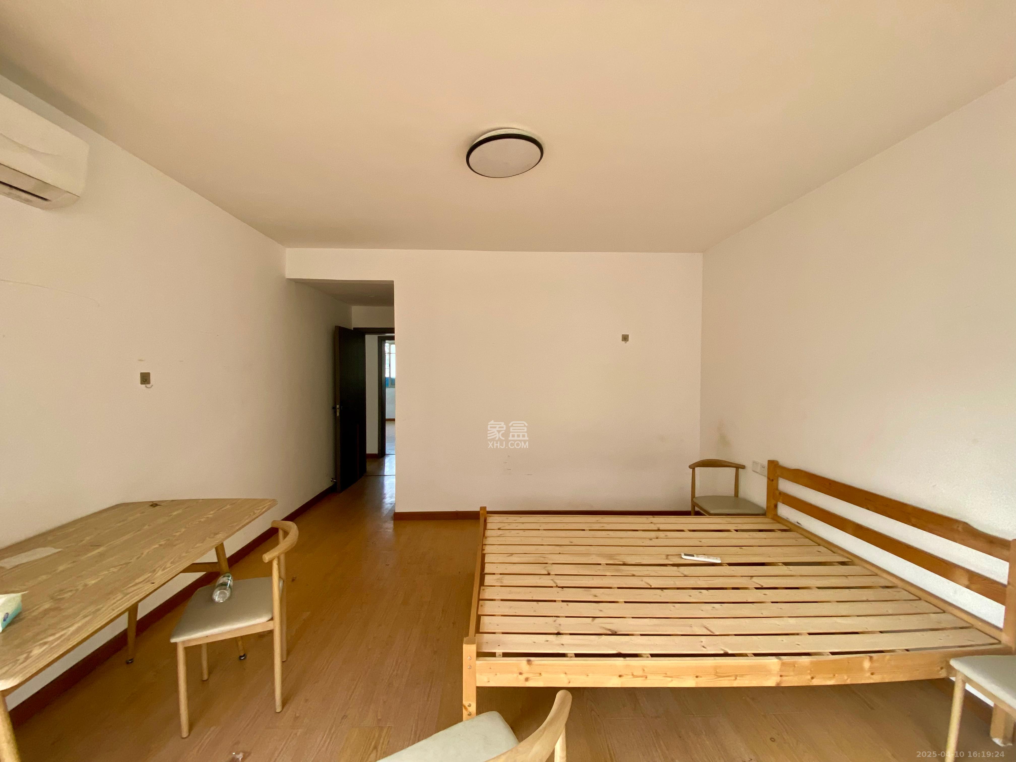 新天小区 3室2厅2卫 1600.0元/月 新天小区 3室2厅2卫 1600.0元/月室内图