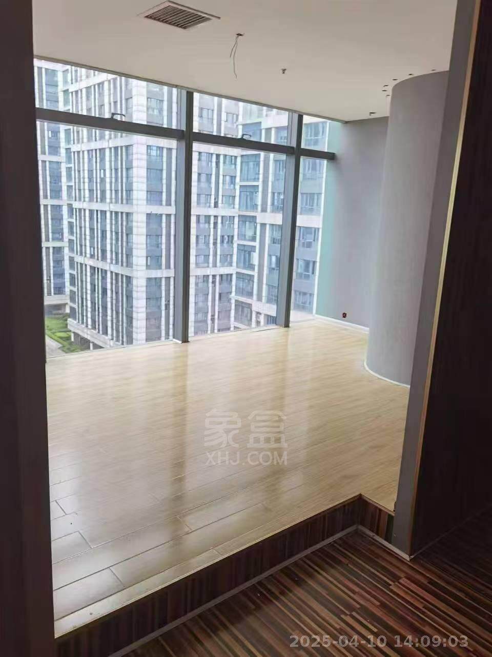 大汉希尔顿 3室1厅1卫 8000.0元/月 大汉希尔顿 3室1厅1卫 8000.0元/月户型图