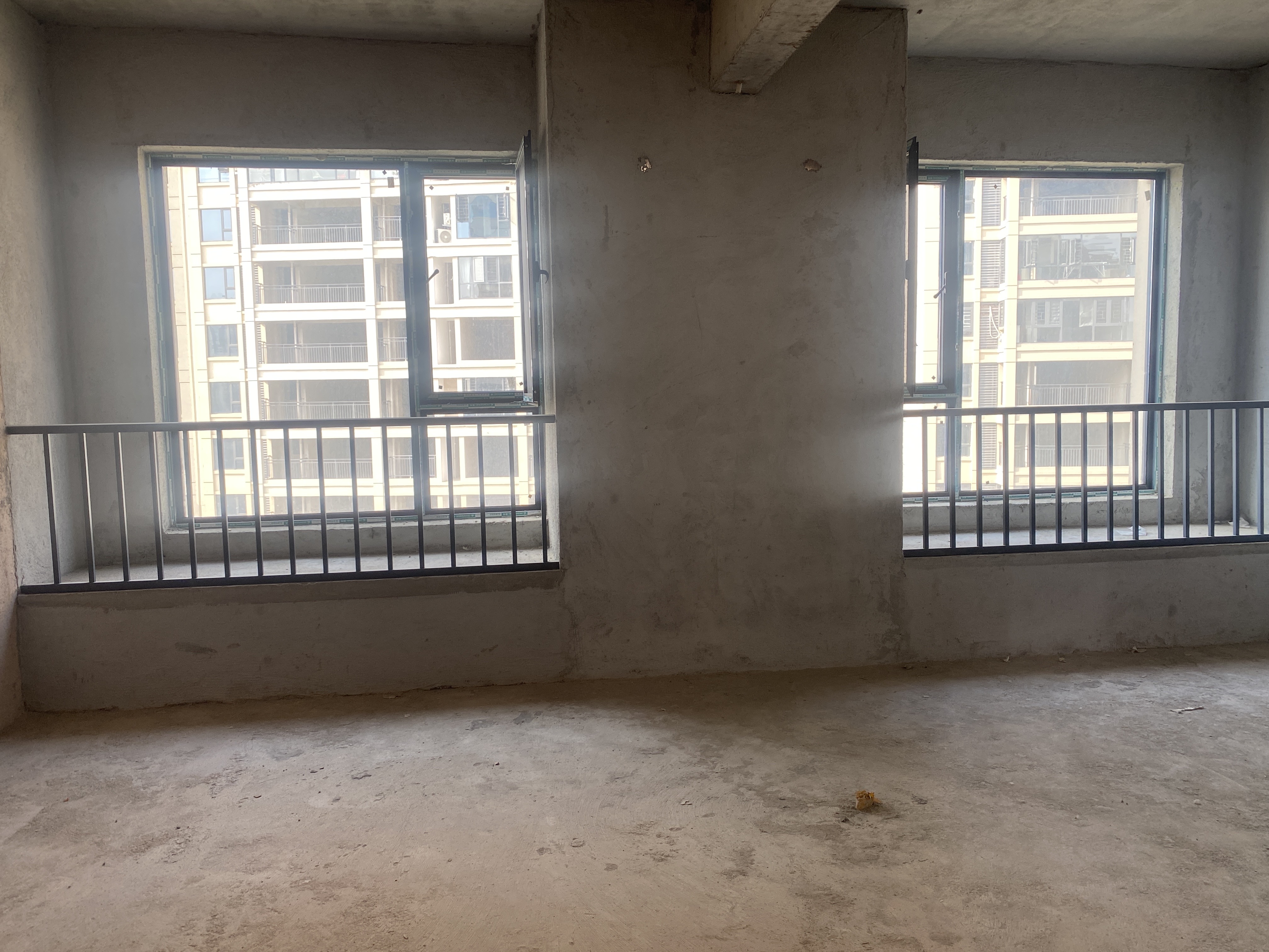 金信园林嘉园 4室2厅2卫 85.8万 金信园林嘉园 4室2厅2卫 85.8万客厅