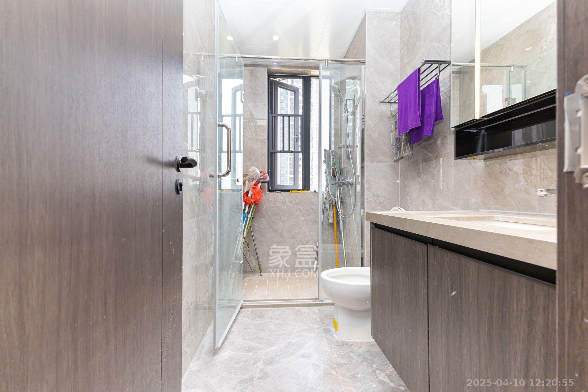 越秀湘江星汇城三期  4室2厅3卫    8500.0元/月 越秀湘江星汇城三期  4室2厅3卫    8500.0元/月室内图