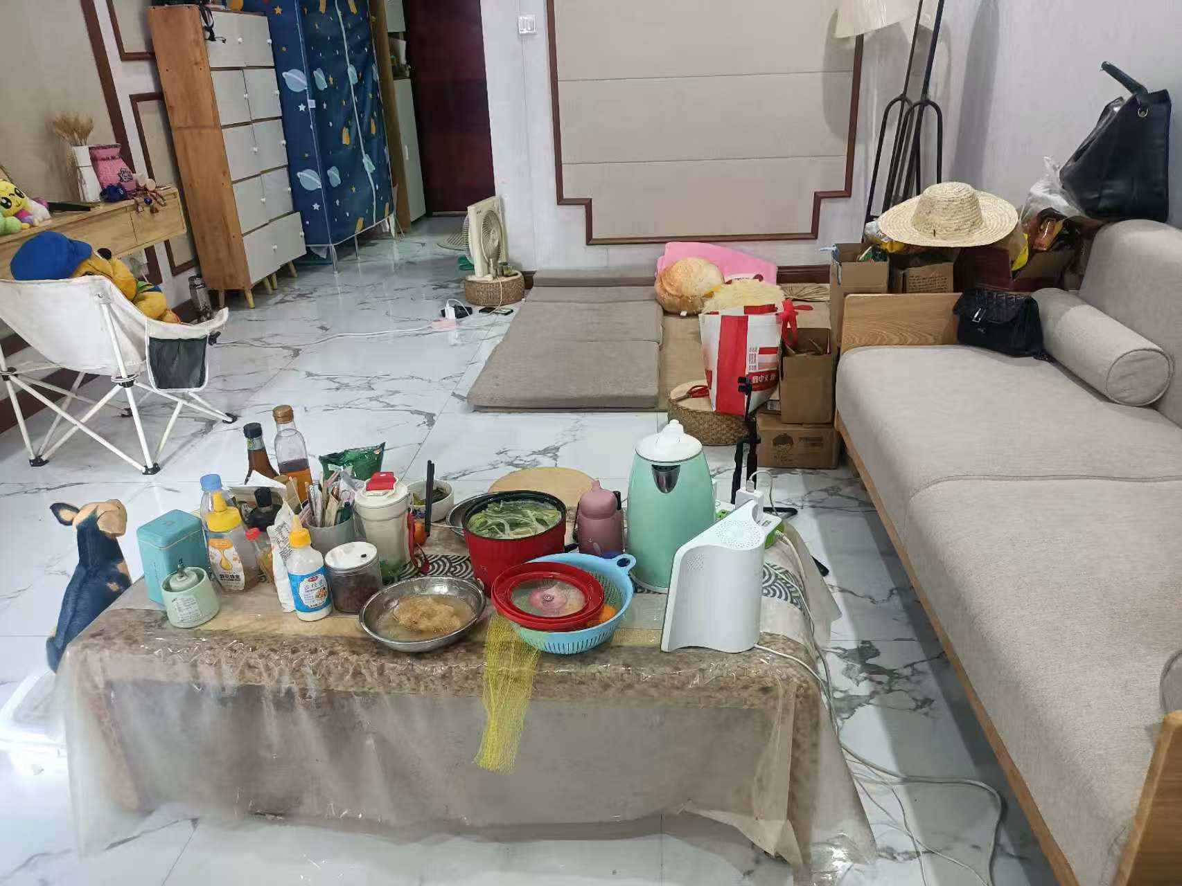 乾坤吉祥花园 1室2厅1卫 2000.0元/月 乾坤吉祥花园 1室2厅1卫 2000.0元/月室内图