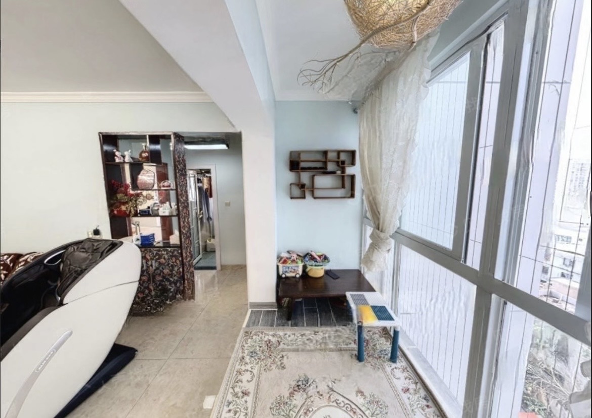 蓝水湾二期  2室2厅1卫    129.0万 蓝水湾二期  2室2厅1卫    129.0万客厅