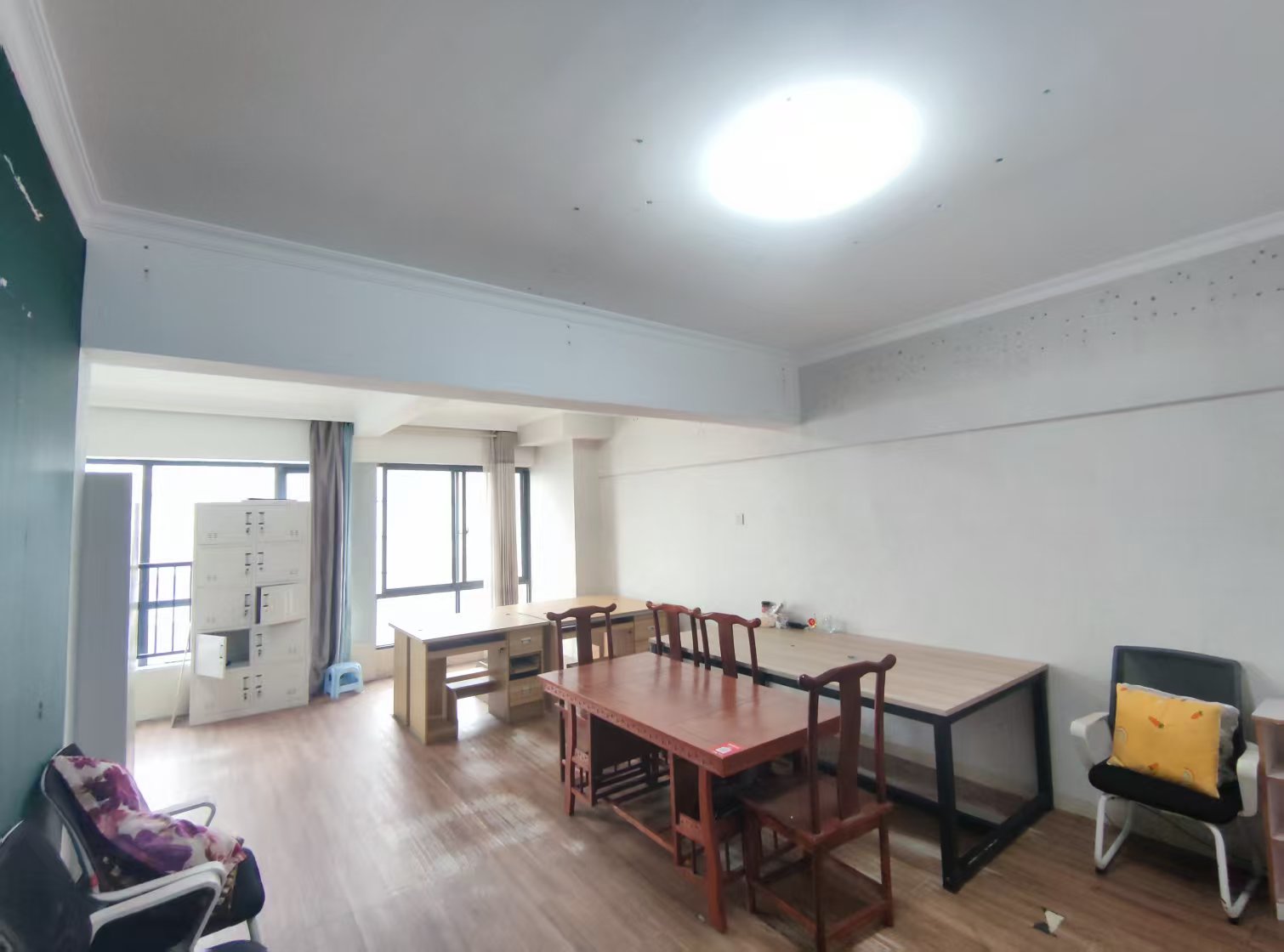中建国际大厦  2室1厅1卫   1500.00元/月