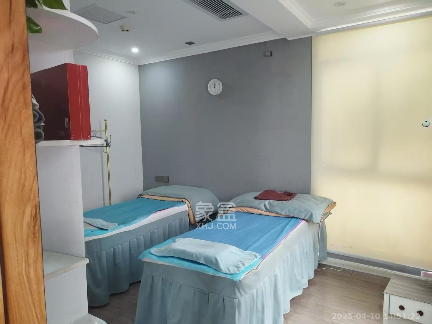 富力十号 2室1厅1卫 3500.0元/月 富力十号 2室1厅1卫 3500.0元/月室内图