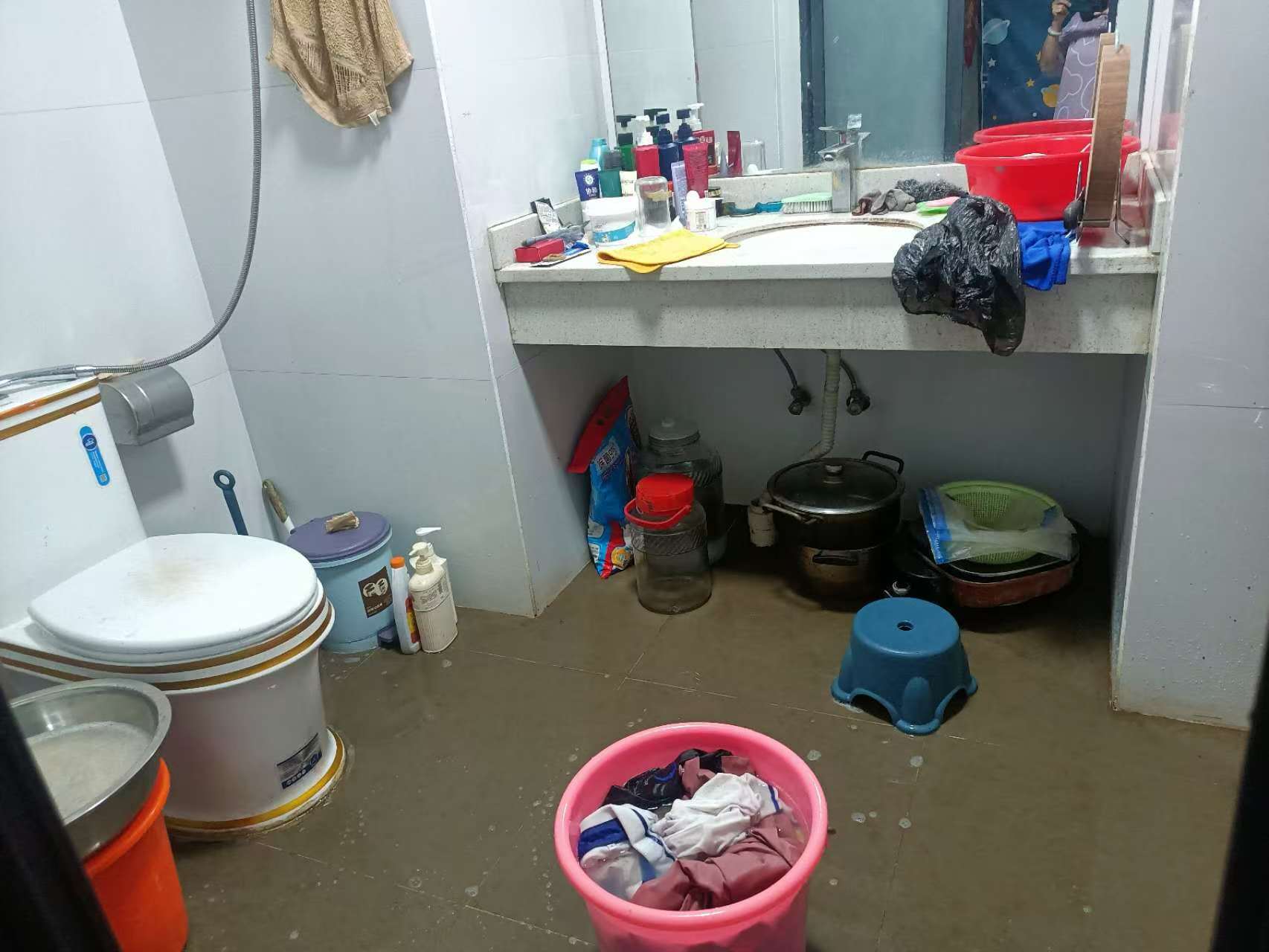 乾坤吉祥花园 1室2厅1卫 2000.0元/月 乾坤吉祥花园 1室2厅1卫 2000.0元/月室内图