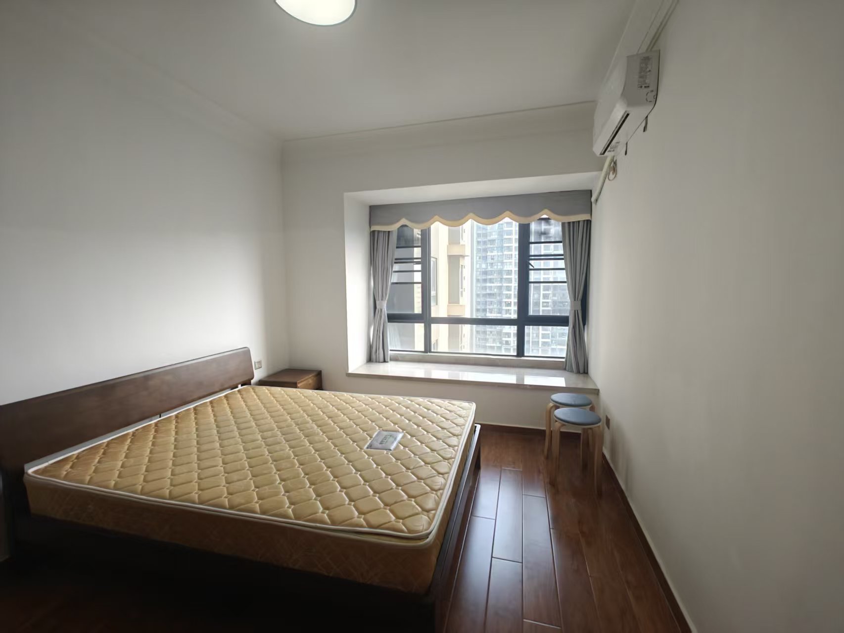 星华海岸城二期  3室2厅2卫    3000.0元/月 星华海岸城二期  3室2厅2卫    3000.0元/月室内图