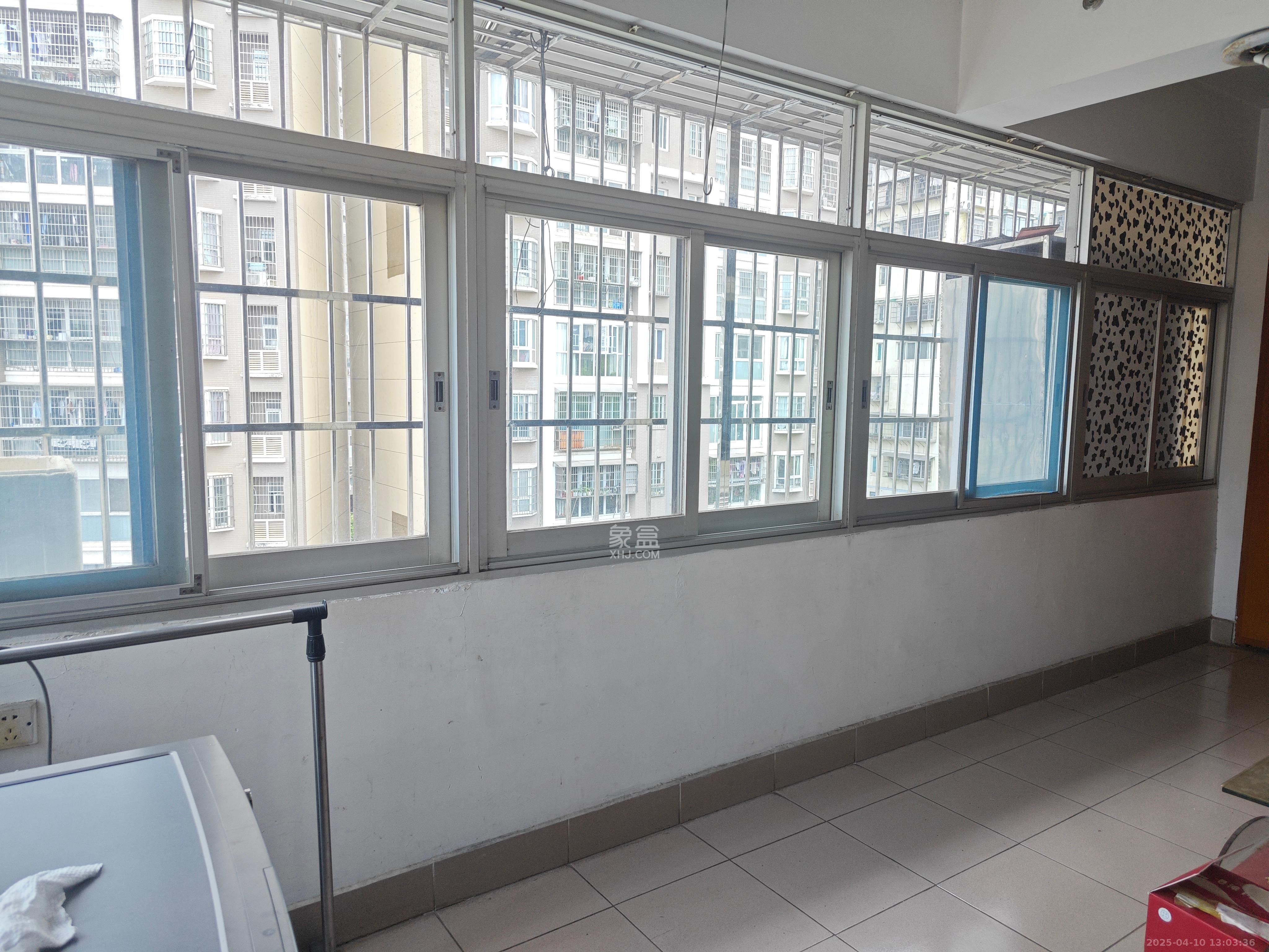 长沙县新华书店宿舍 3室2厅1卫 1600.0元/月 长沙县新华书店宿舍 3室2厅1卫 1600.0元/月室内图