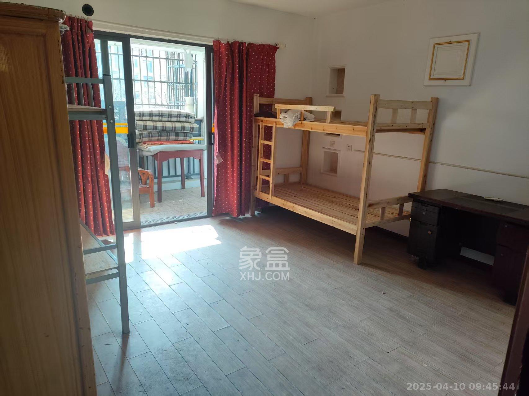 兴隆景苑  1室2厅2卫   2300.00元/月室内图