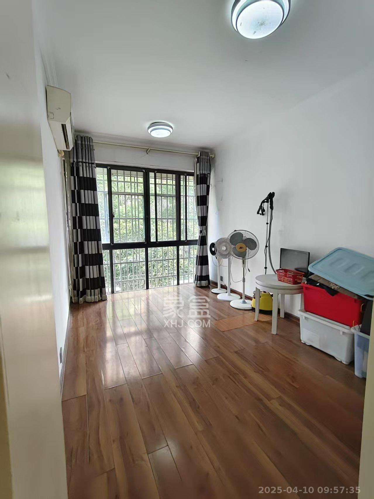 山水嘉园 4室2厅2卫 2500.0元/月 山水嘉园 4室2厅2卫 2500.0元/月室内图