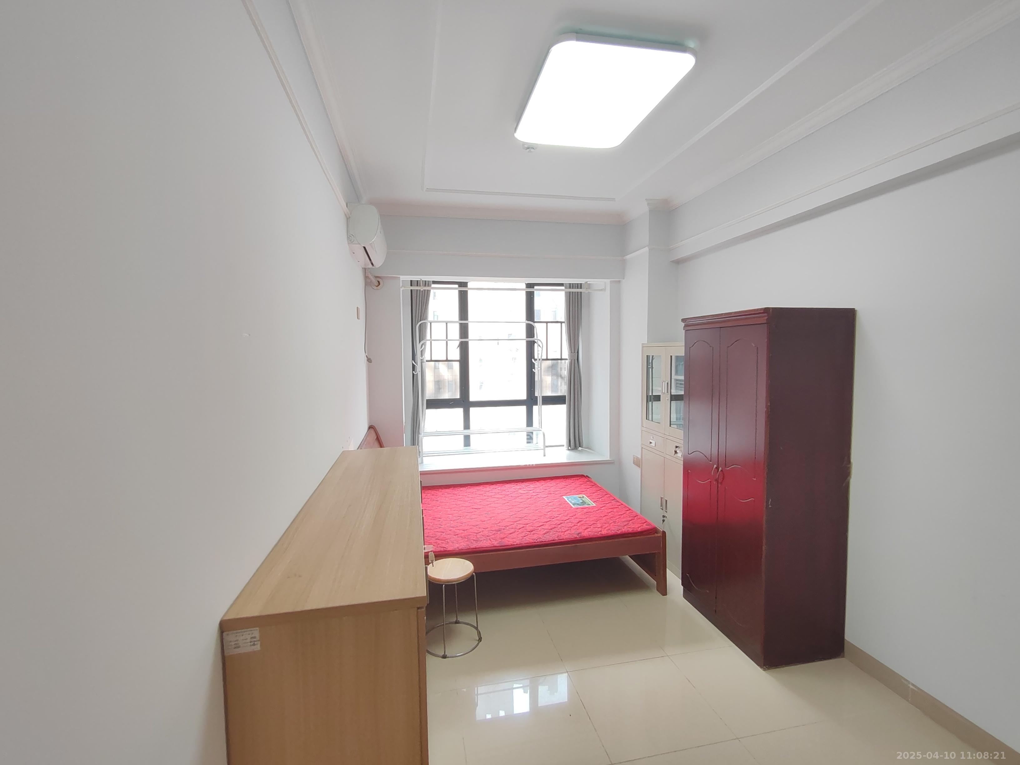 洋湖时代  1室0厅0卫    1100.0元/月 洋湖时代  1室0厅0卫    1100.0元/月